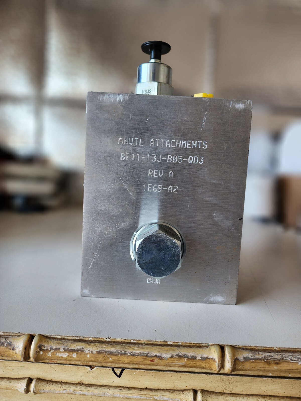 ANVIL ATTACHMENTS B711-13J-B05-QD3. REV A 1E69-A2