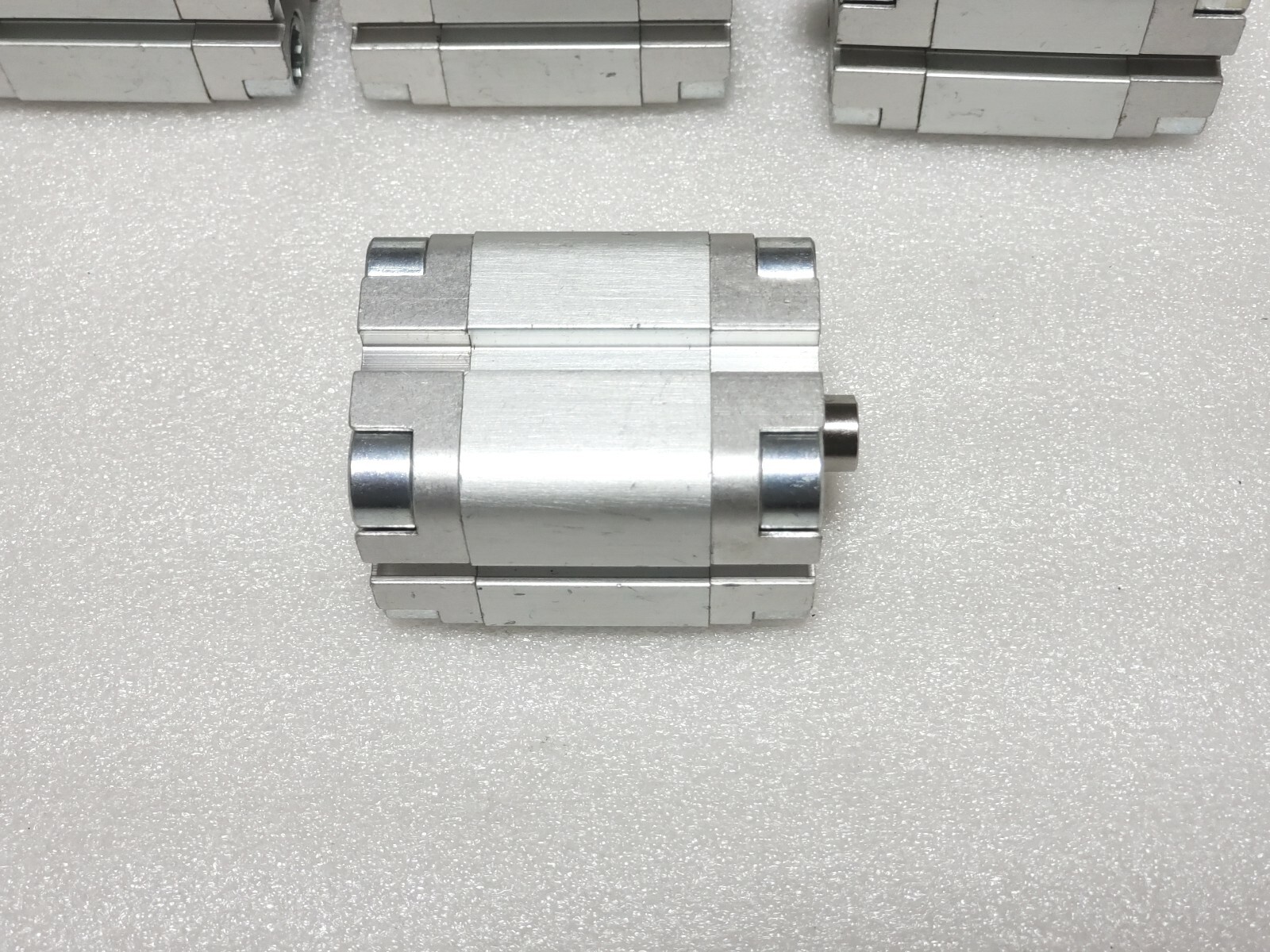 FESTO ADVU-25-15-P-A COMPACT CYLINDER 25MM BORE 15MM STROKE, 156524