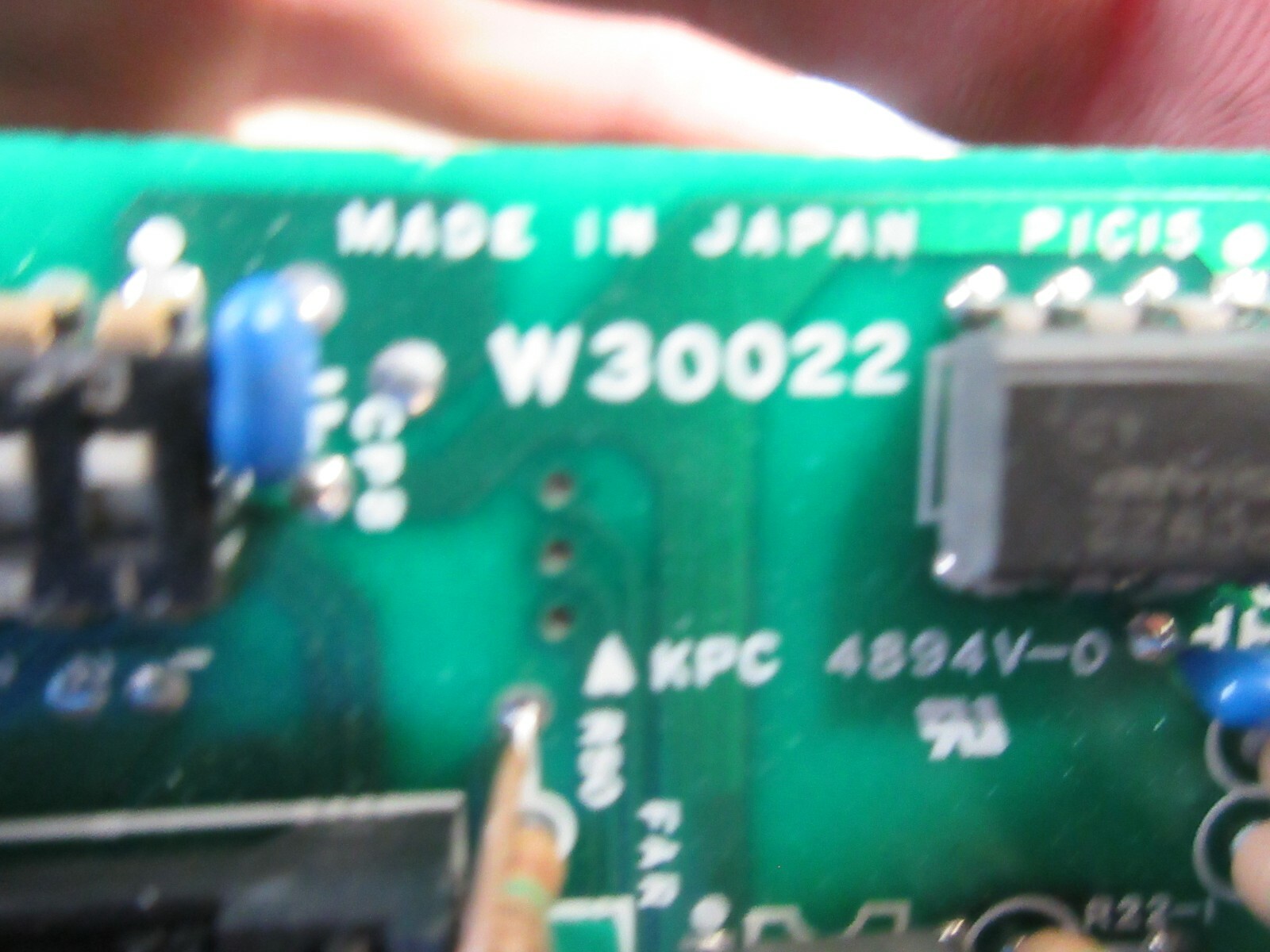 YASKAWA SERVO DRIVE CIMR-08AS3 W30023 R08FE-122BW5-192 W30022 QM15KD1-HB 15-A2