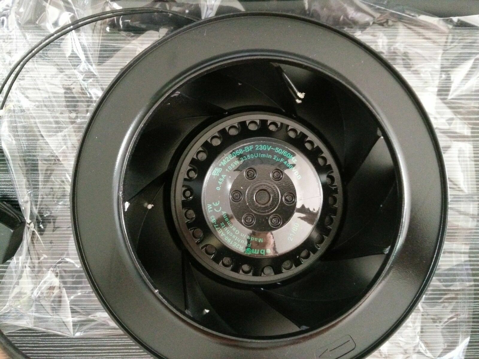One New Converter Fan R2E190-AE77-B3 M2E068-BF Expedited Shipping