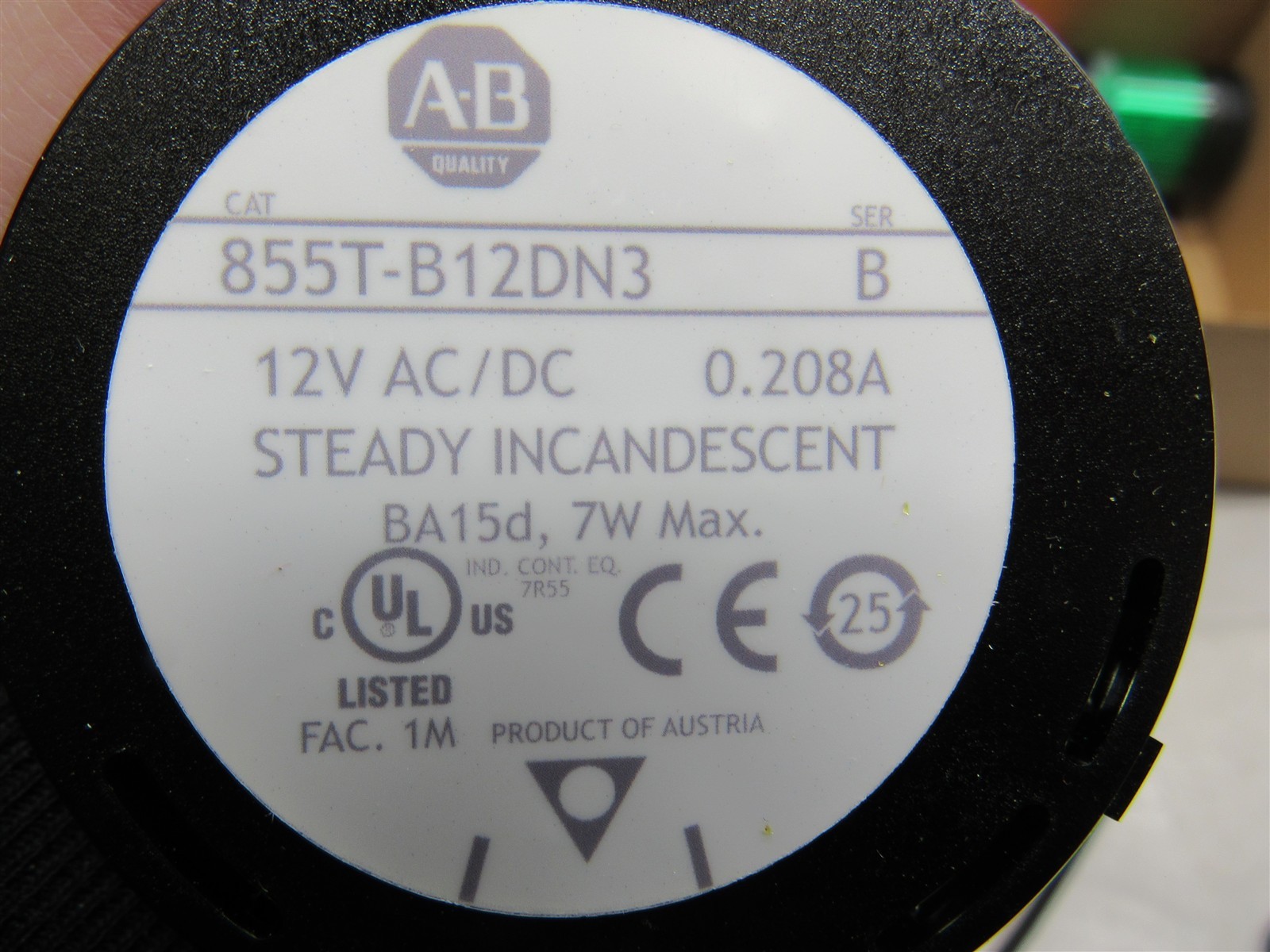 2 LOT Allen Bradley 855T Amber & Green Stack Light with Control Base & Stand