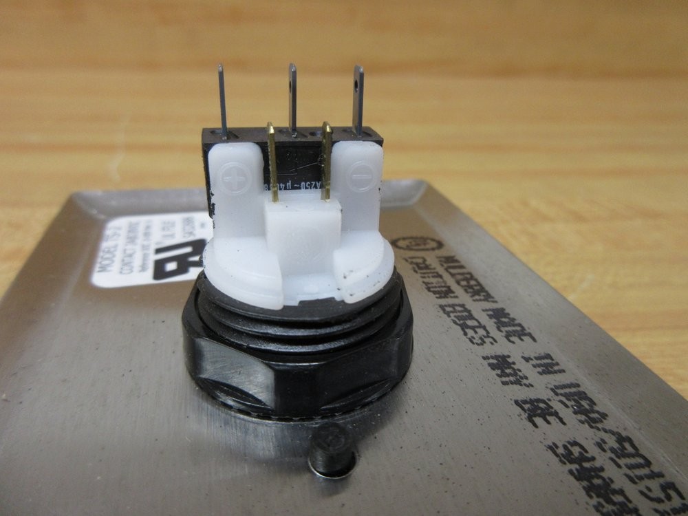 Alarm Controls SPN-4633 Maglocks Push Button SPN4633