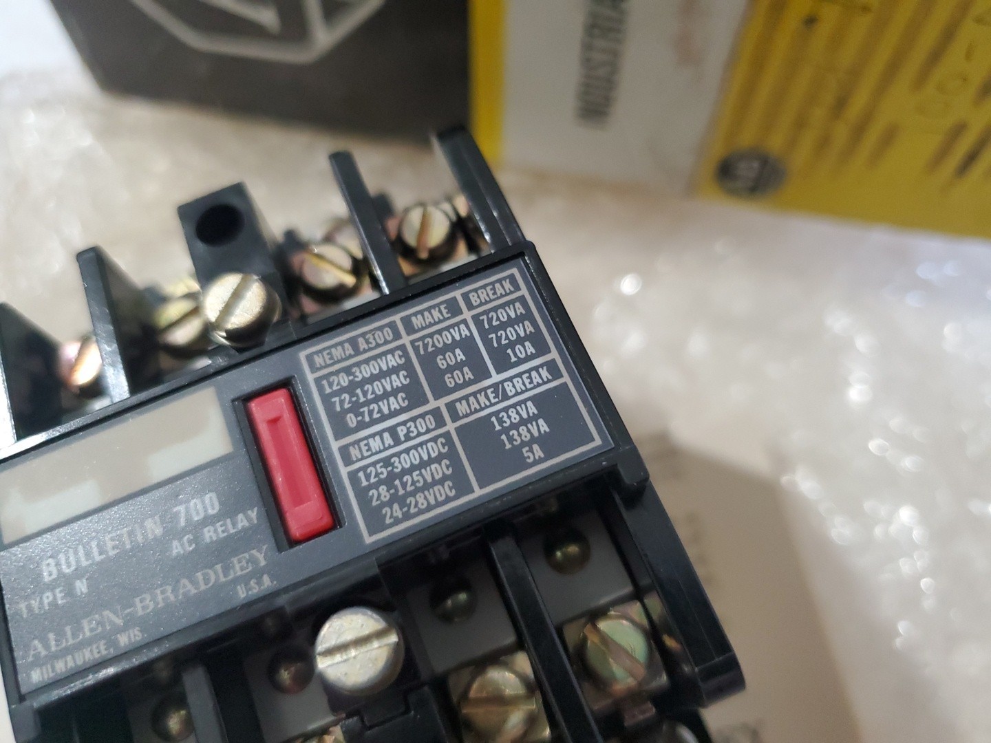 ALLEN BRADLEY 700-N400A1 SERIES C, TYPE N, AC RELAY