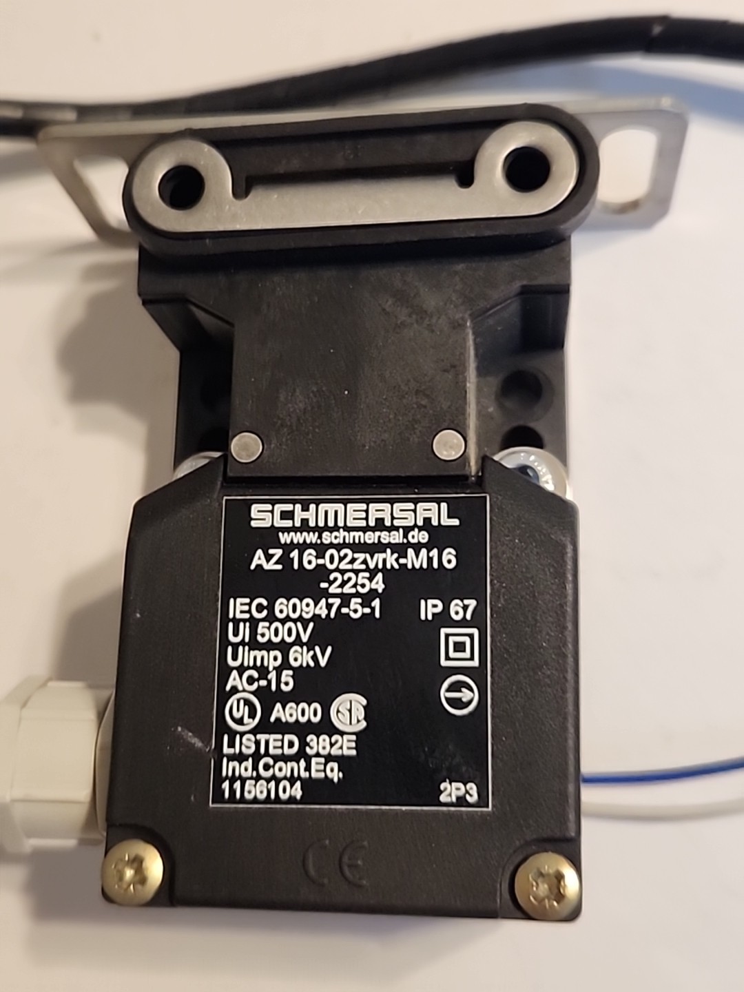 Schmersal AZ 16-02 ZVRK-M16 Interlock IEC 60947-5-1 IP 67 Ui 500V Uimp 6kV AC-15