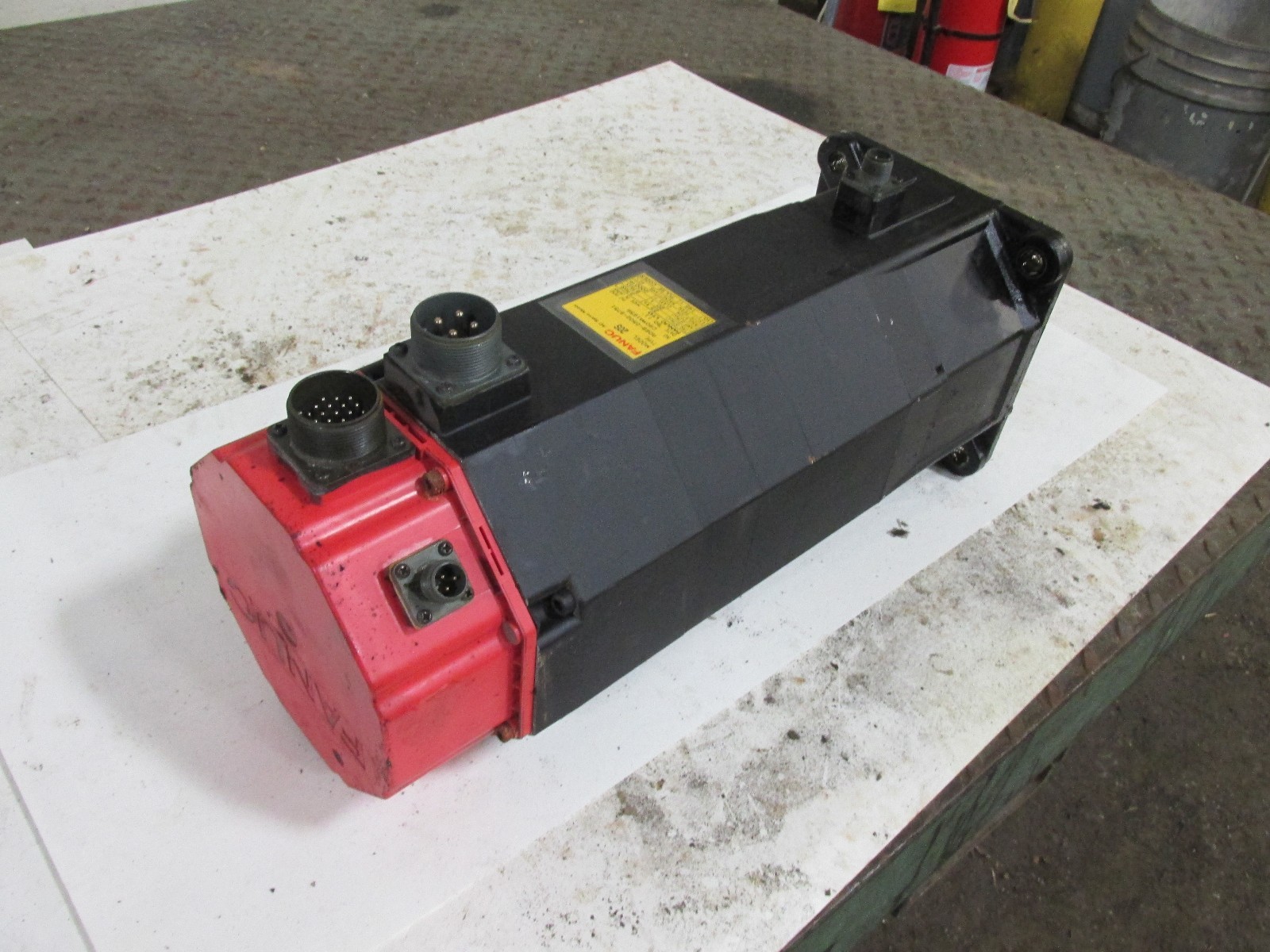 Fanuc AC Servo Motor Model 20S Type A06B-0502-B751 L3 ~ 40000LR