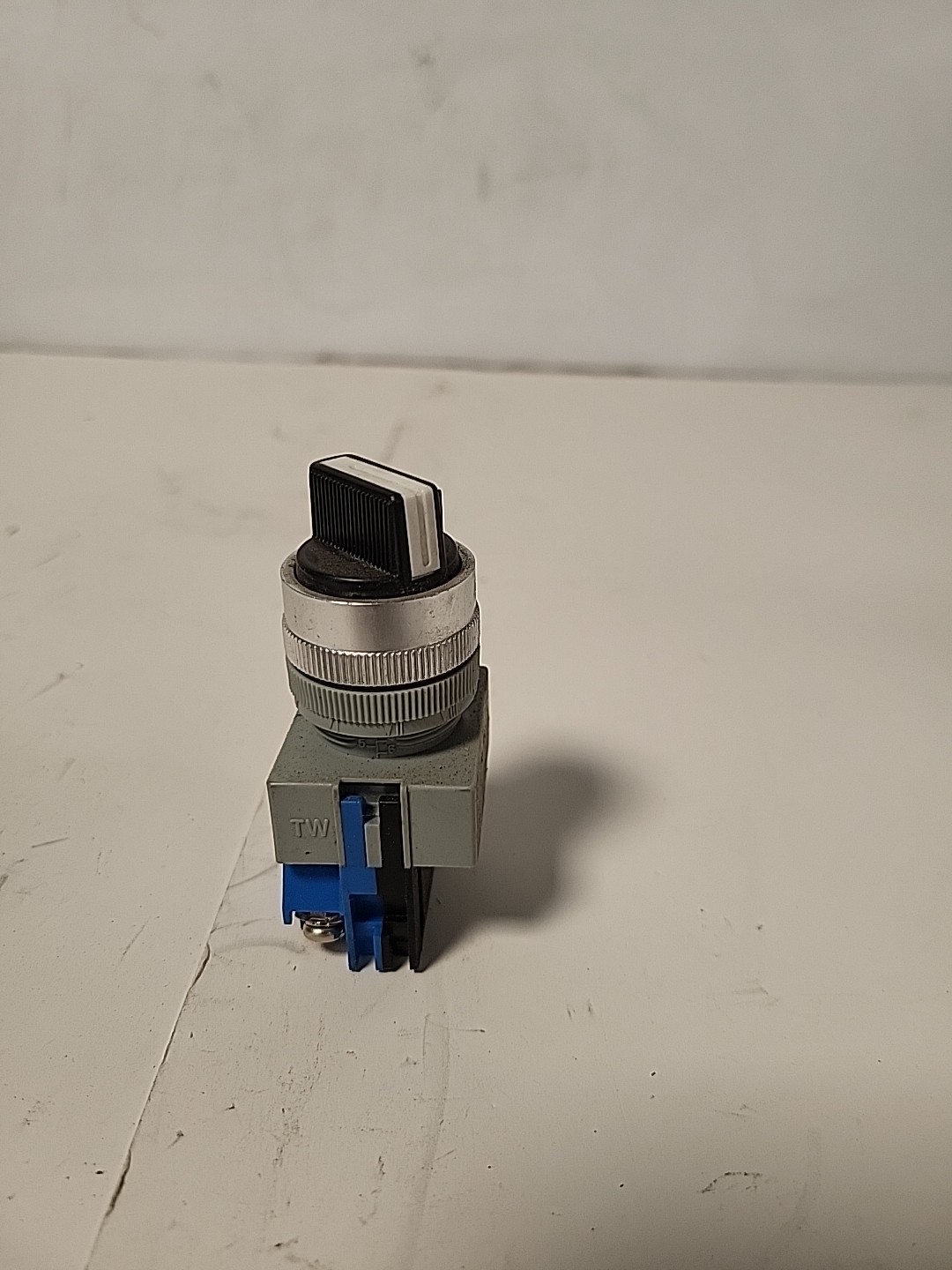 IDEC BLACK SWITCH ASW0201,MC2