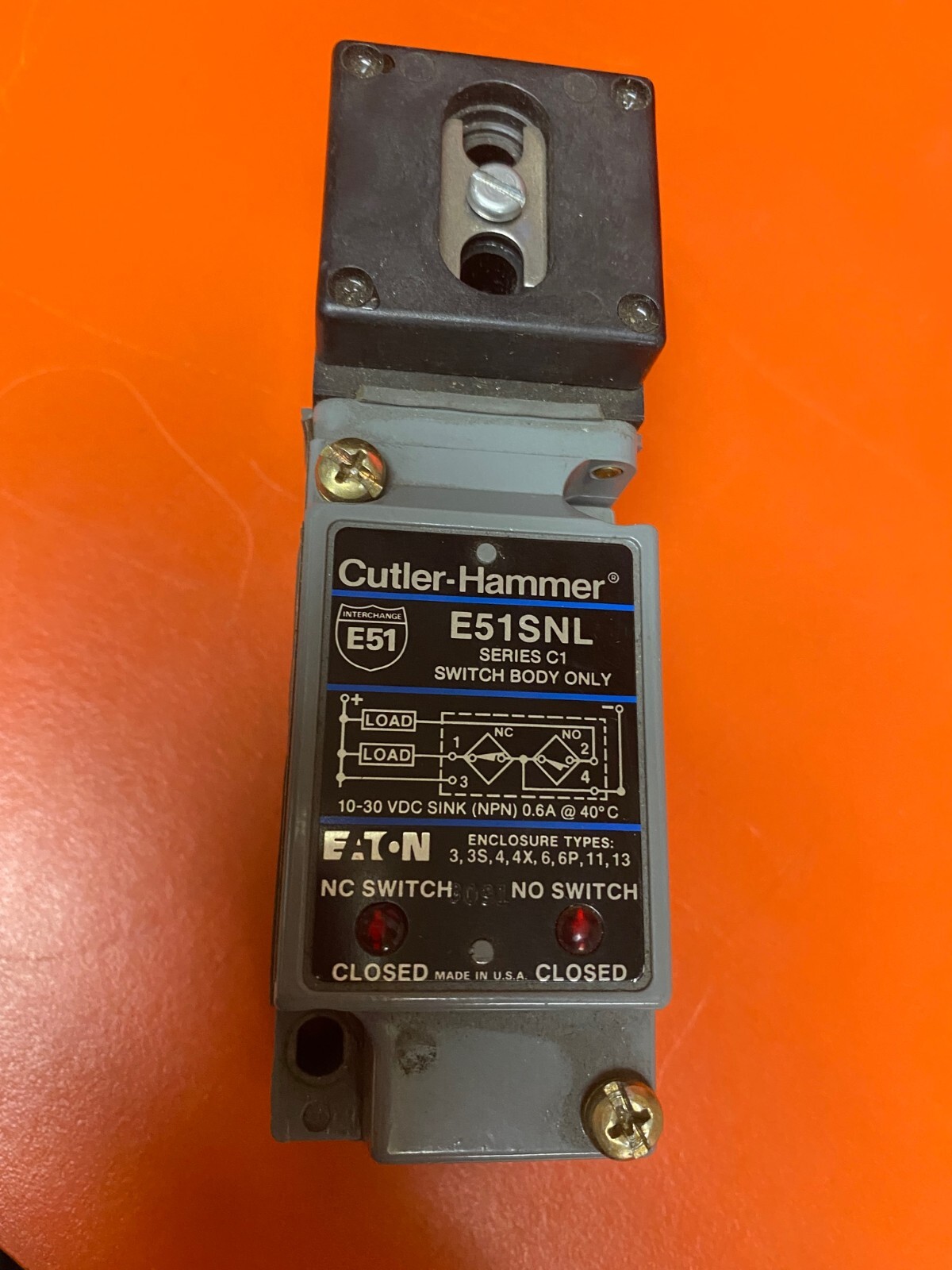 CH Cutler Hammer E51SNL Limit Switch on E51RN Receptacle With E51DF33 Head