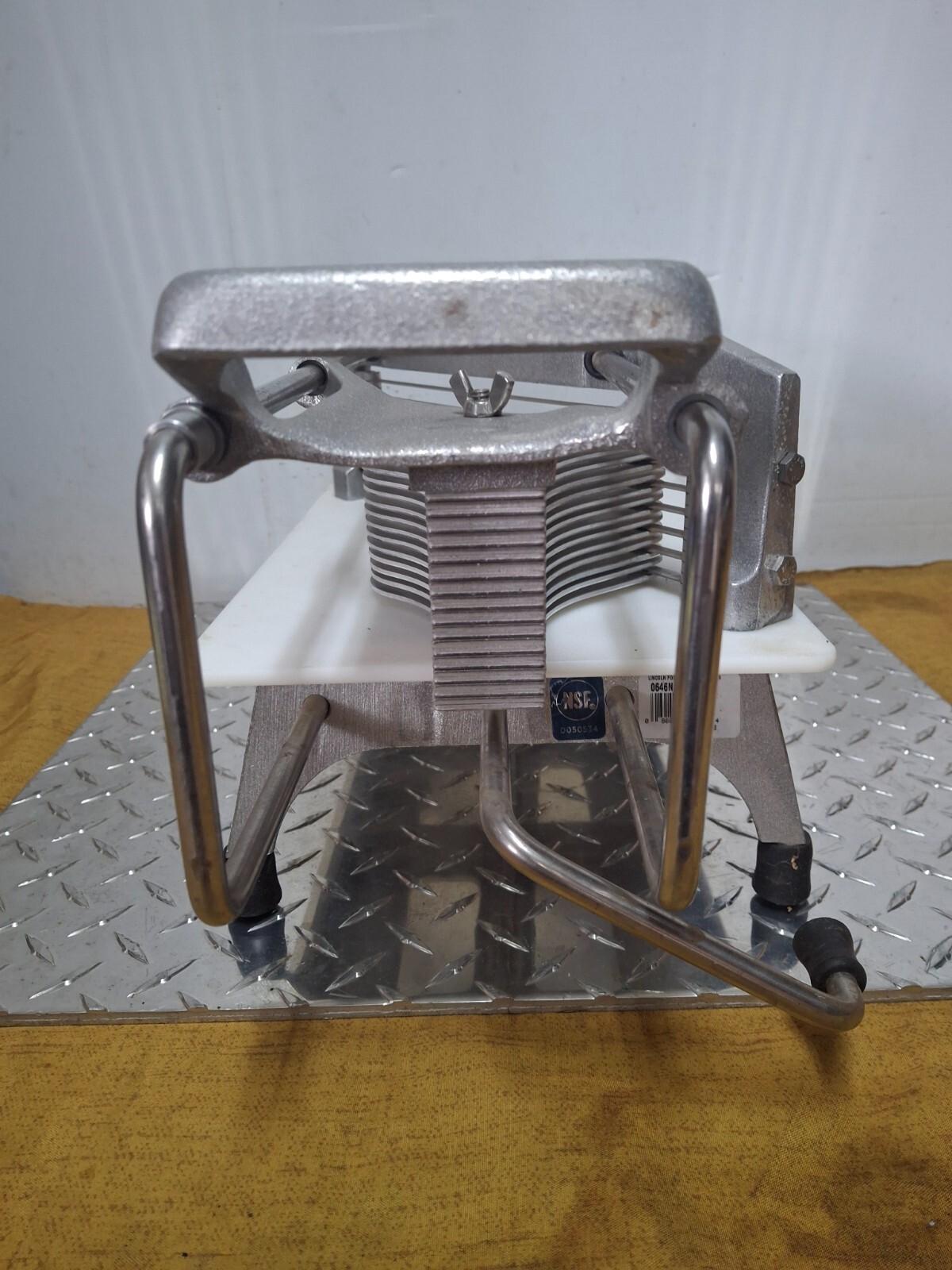 Vollrath Lincoln 0643N Redco Tomato Pro Slicer 3/16 inch Cut Straight Blade