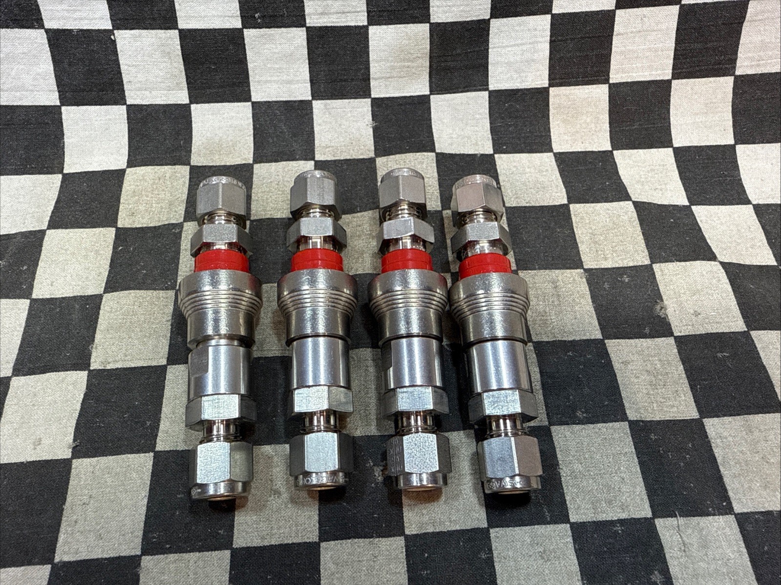 SWAGELOK Quick Connect 1/4″, SS-QC4-D-400 & SS-QC4-B-400, LOT OF 4 SETS, #126R22