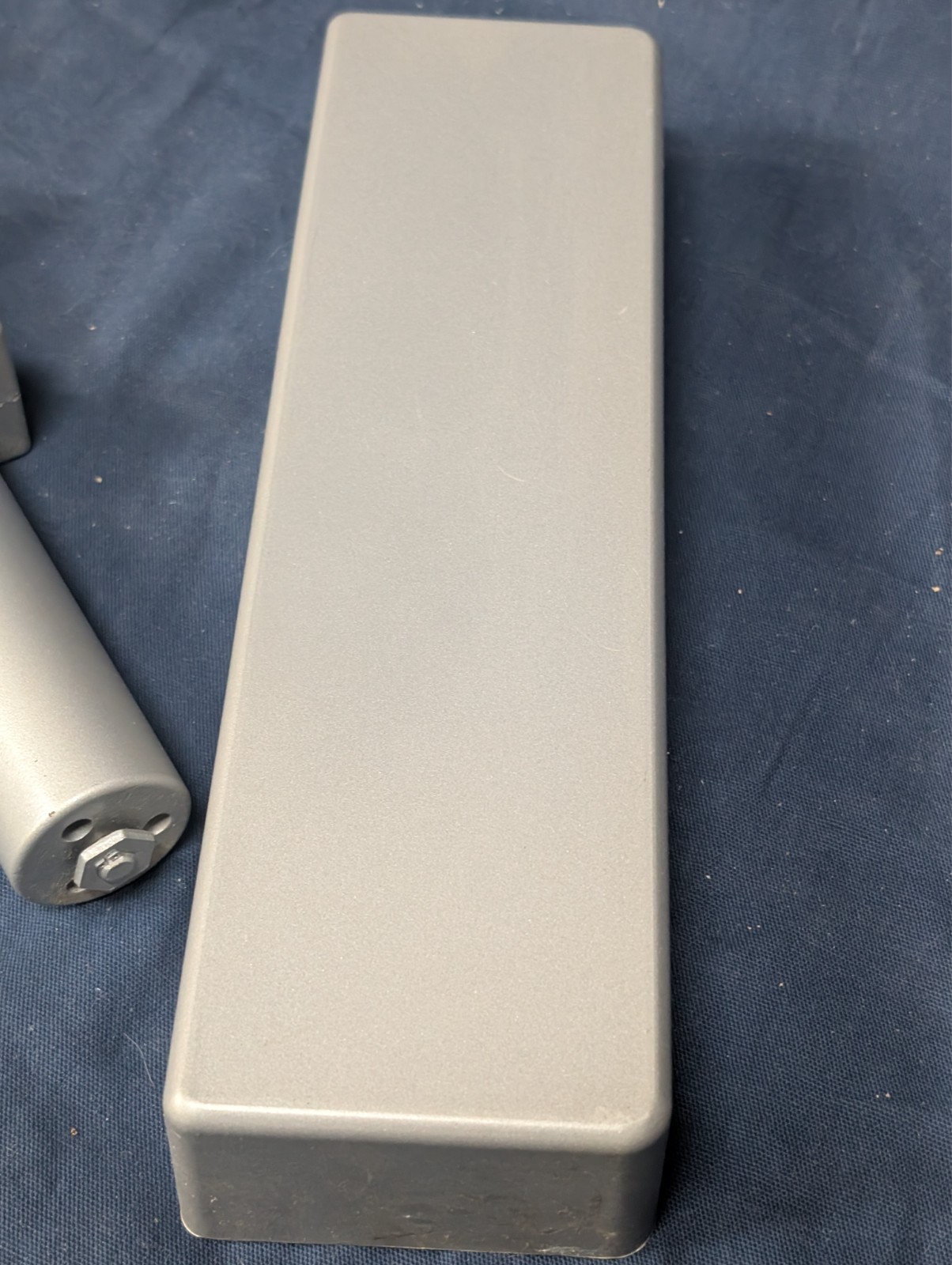 Norton 7500/Yale 4400 Left or Right Hand Door Closer, 689 Finish, Parts Missing!