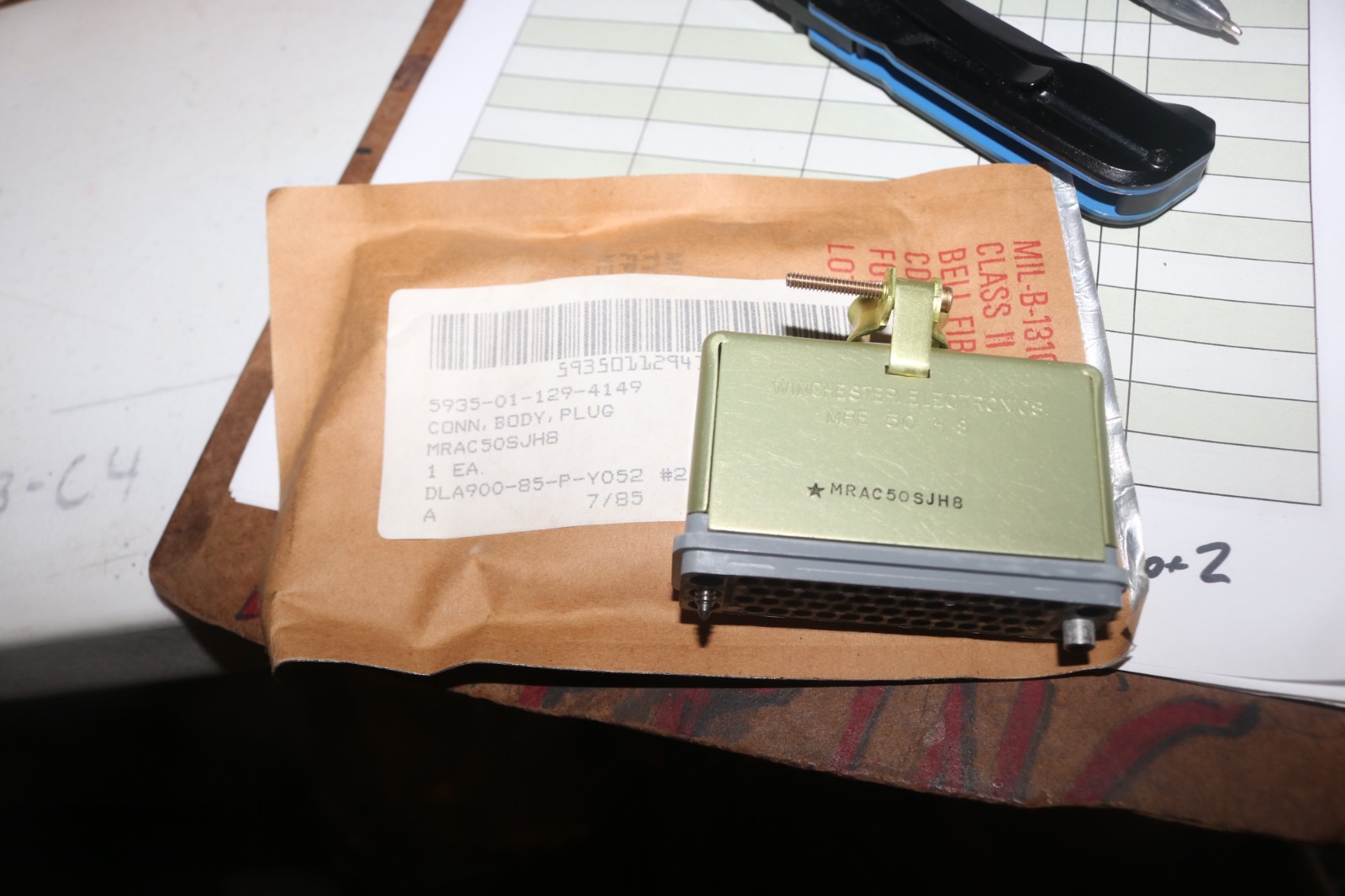 NOS Winchester Electronics connector PN MRAC50JHB 5955-01-129-4149