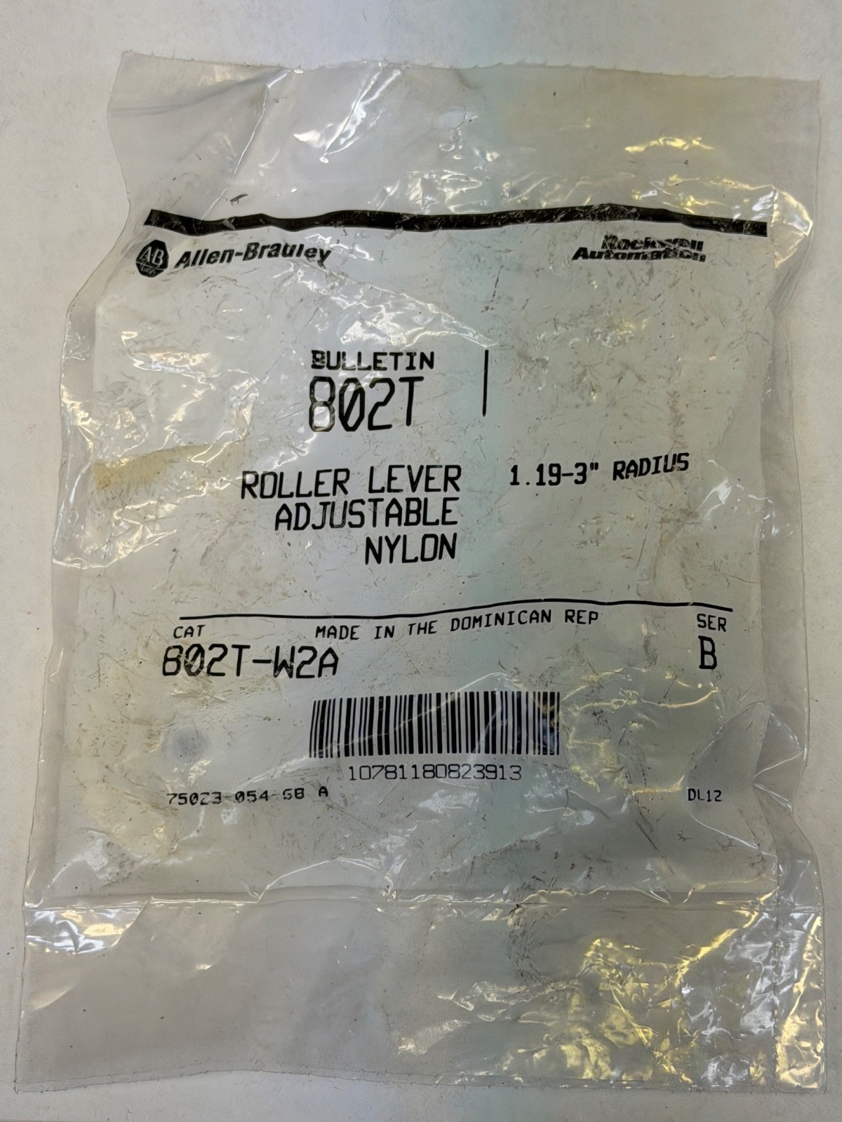 New Allen Bradley 802T-W2A Roller Lever Adjustable Nylon 1.19-3″ Radius Ser. B