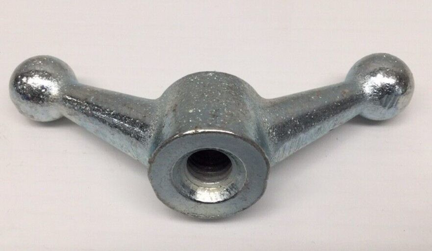 McMaster Carr 65115K33 Machine 2 Handle 1/2″-13 Center Thread 4-1/2″ W Zinc Plt