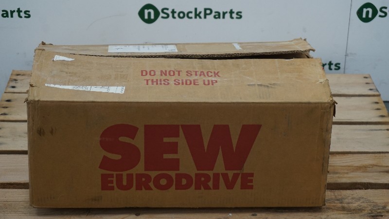 SEW-EURODRIVE R27DT90S4BHG2HR NSFB – 1.5 HP INLINE GEAR MOTOR 147 RPM