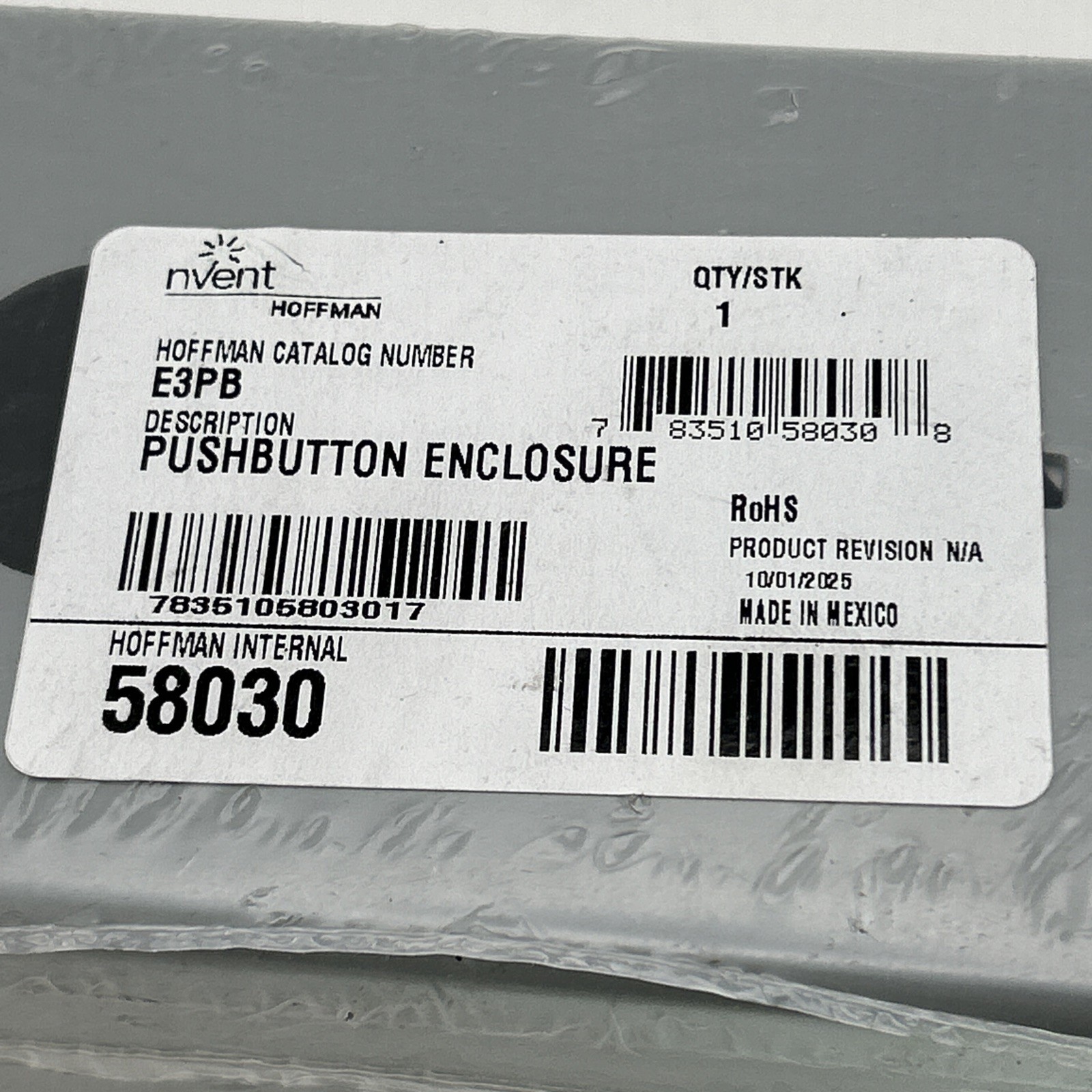 HOFFMAN 58030 E3PB 3 HOLE PUSH BUTTON ENCLOSURE 8″L x 3.25″W x 2.75″H