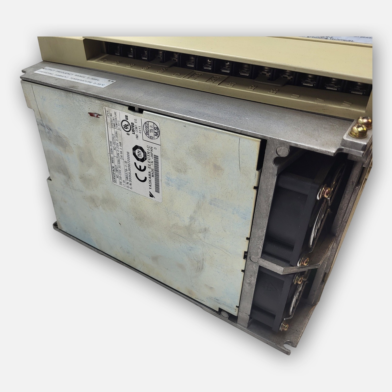 YASKAWA SGDH-30AE SERVOPACK 200-230VAC 3PH 50/60HZ 17.0A *READ*