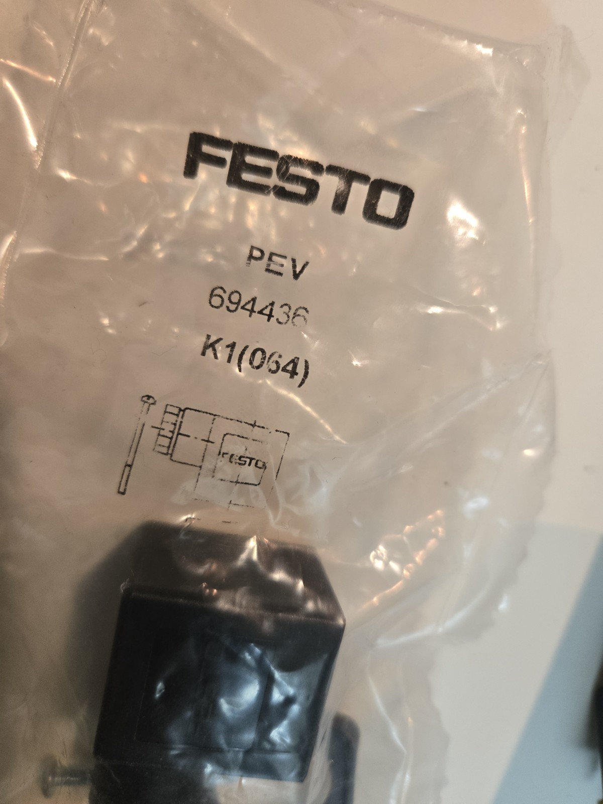 1 qty FESTO NEW PEV-1/4-B 10773 PLC Pressure Switch 24VDC + W/694436. FREE SHIP