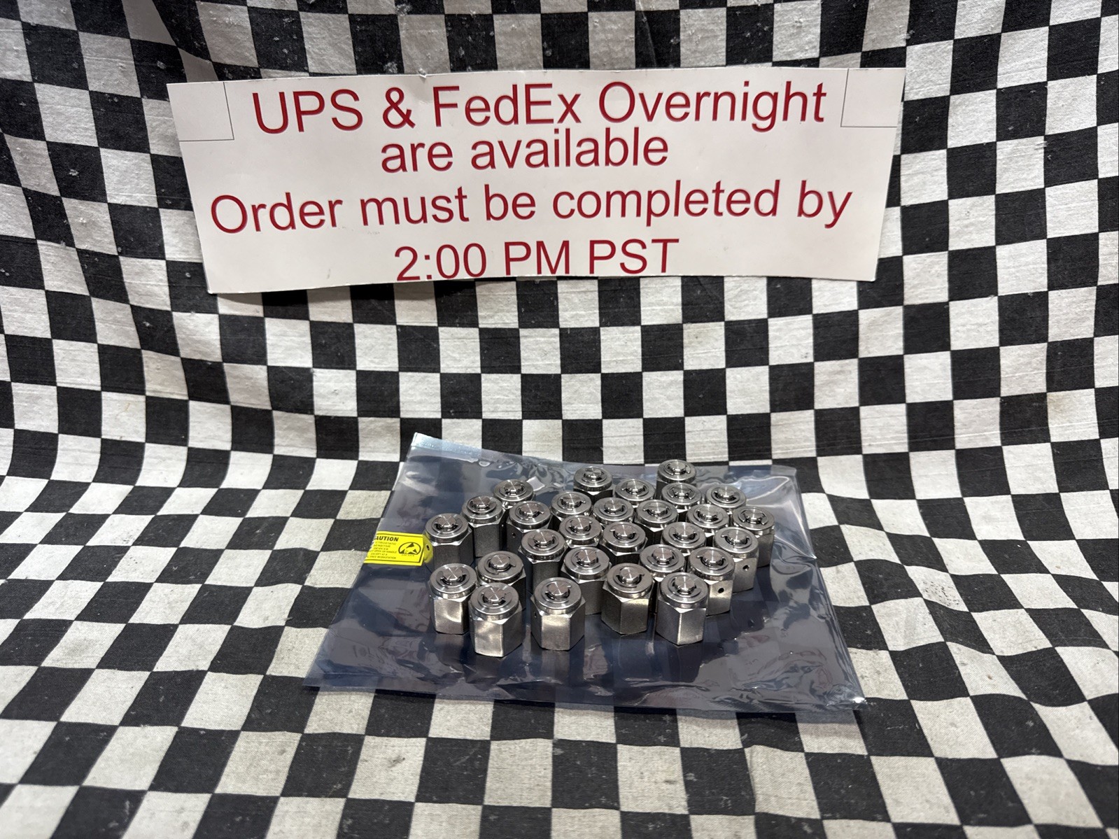 SWAGELOK SS-4-VCR-CP, SS4VCRCP, Cap 1/4″ VCR, LOT OF 28, SHIPSAMEDAY#1208W19