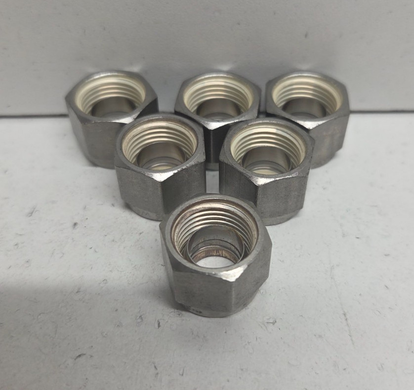 LOT OF 6 NEW NO BOX! SWAGELOK 3/8″ TUBE OD NUT & FERRULE SETS SS-600-NFSET