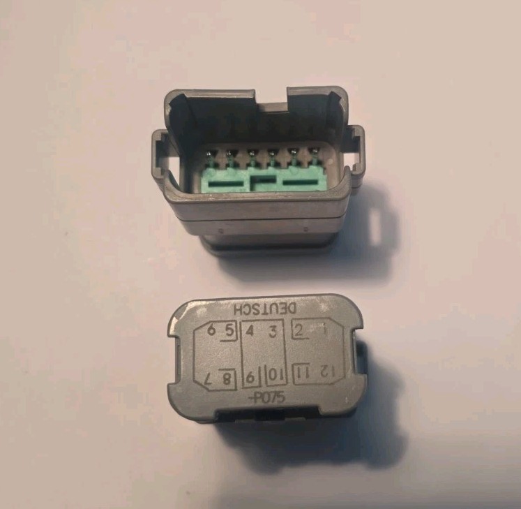 (2 Pcs) TE Connectivity Deutsch DT04-12PA-P0275 Plug New Free Shipping