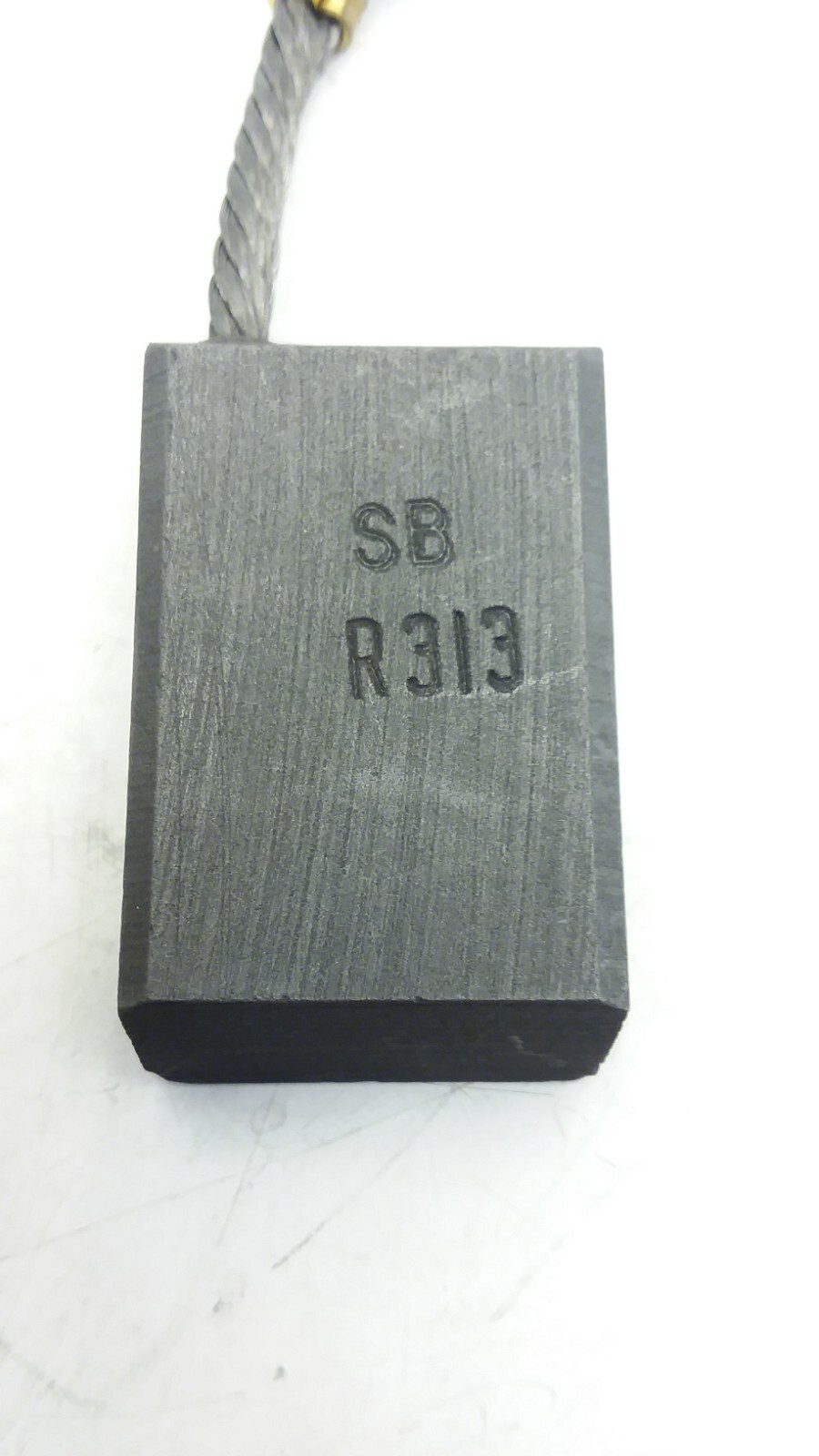 GENERAL ELECTRIC SB-R313 CARBON MOTOR BRUSH SIZE 5/8 X 1 5/8 X 2 1/4 INCH