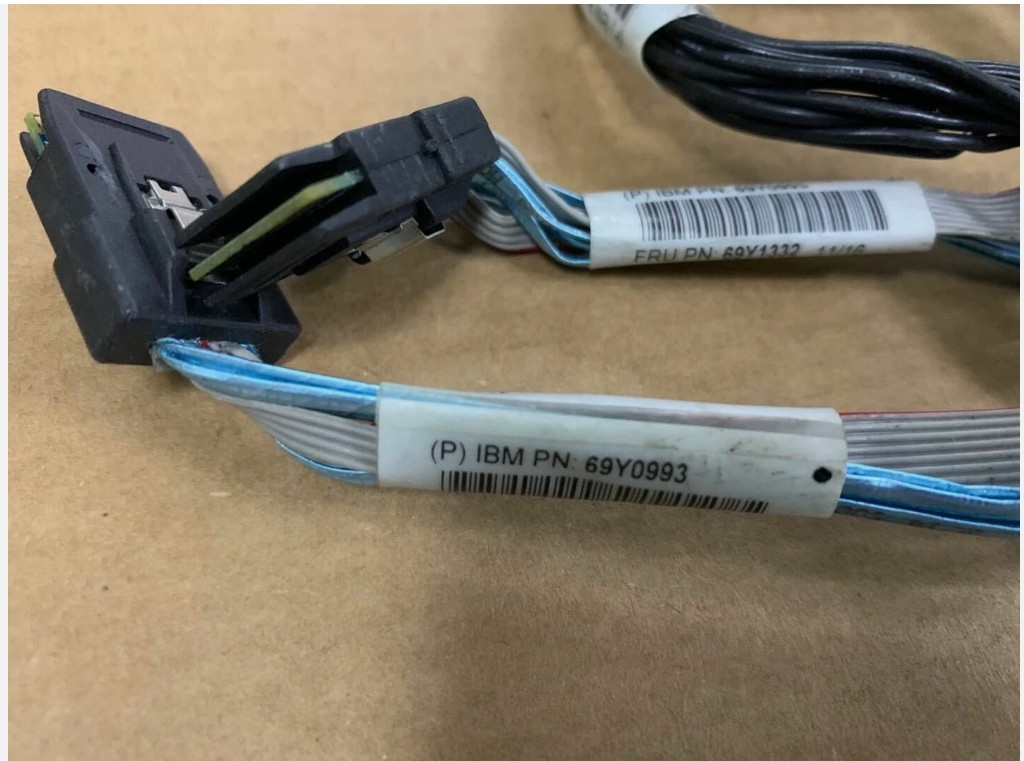 IBM X3650 M3 8 x 2.5″ SAS/SATA Hot-Swap Drive Backplane with Cables 69Y0650