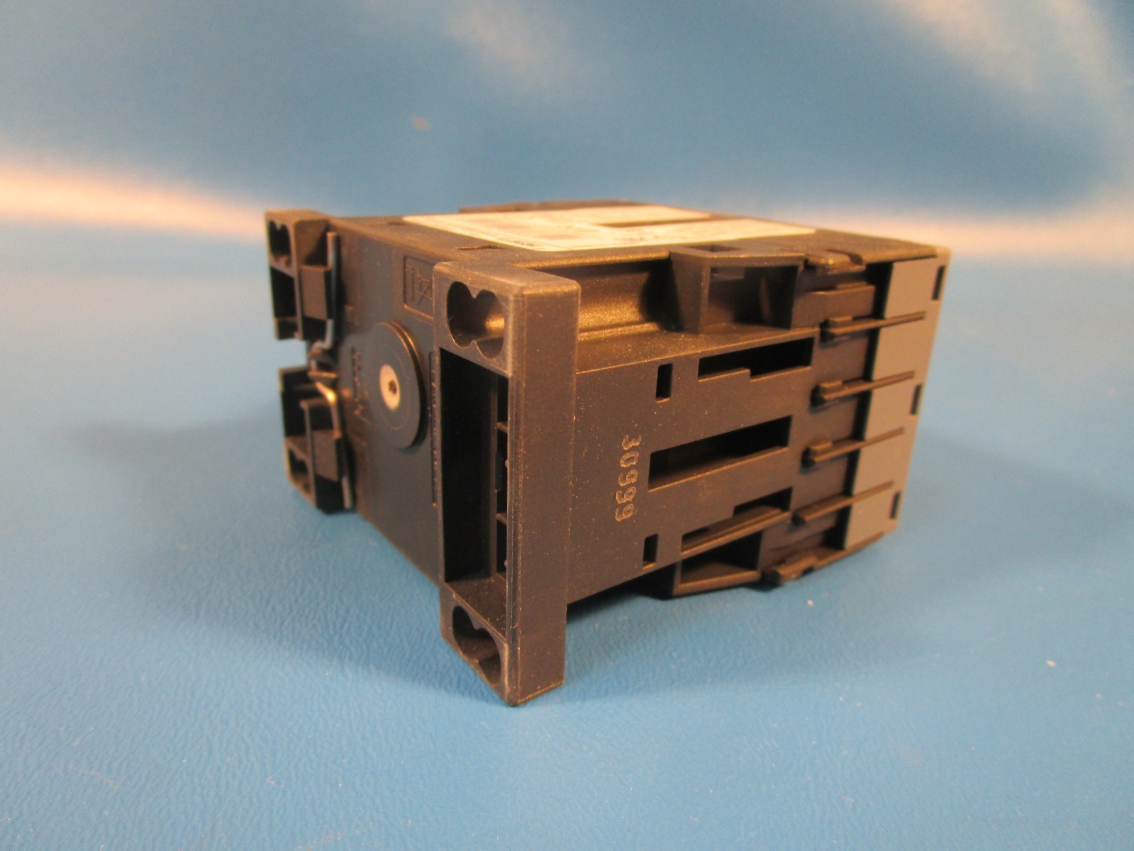 SIEMENS 3RH2122-2HB40, Coupling Contactor Relay, 2NO+2NC, DC 24V, Spring-Loaded