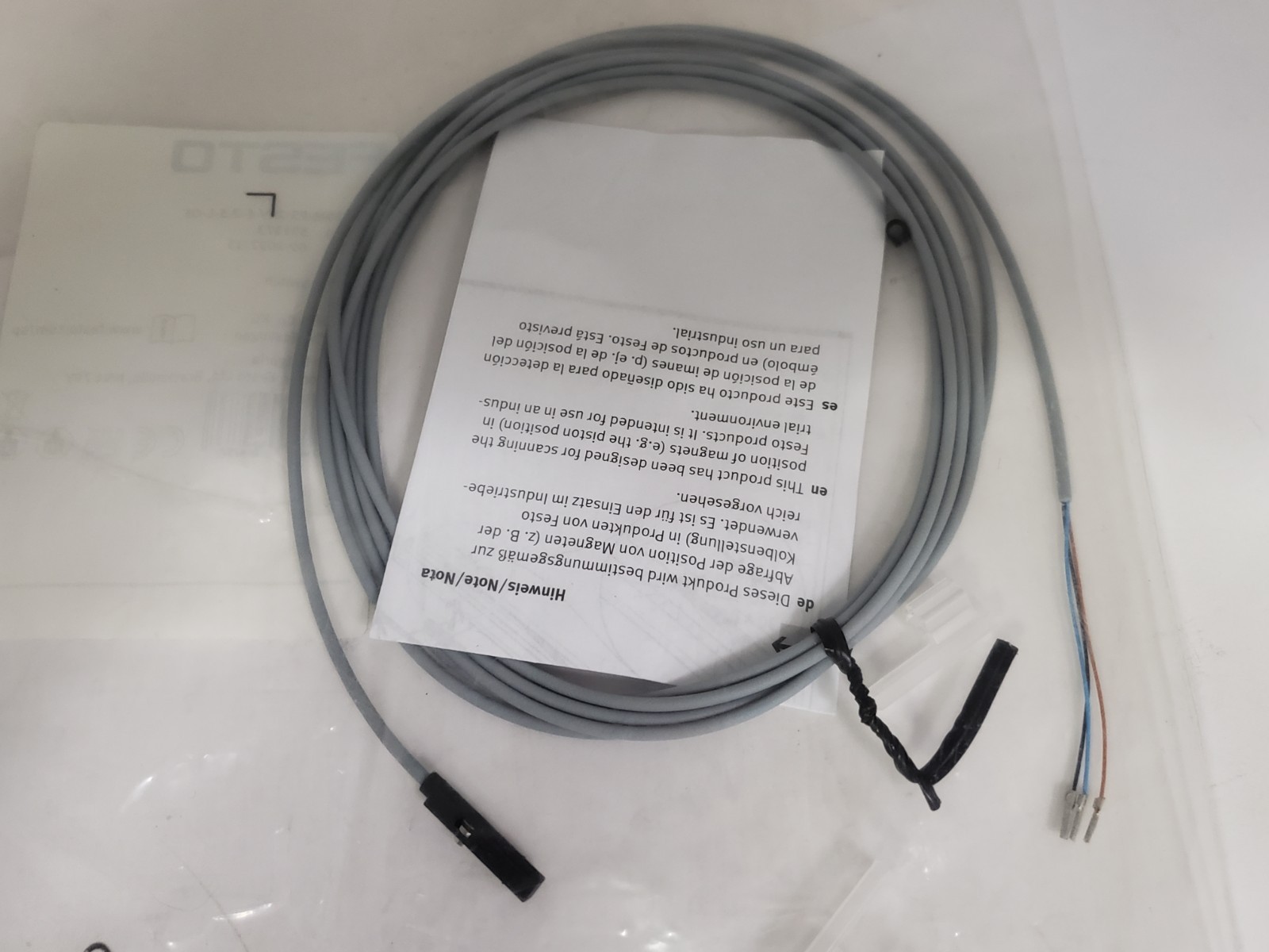 FESTO SMT-10M-PS-24V-E-2,5-L-OE PROXIMITY SWITCH PNP N.O. 3 WIRE