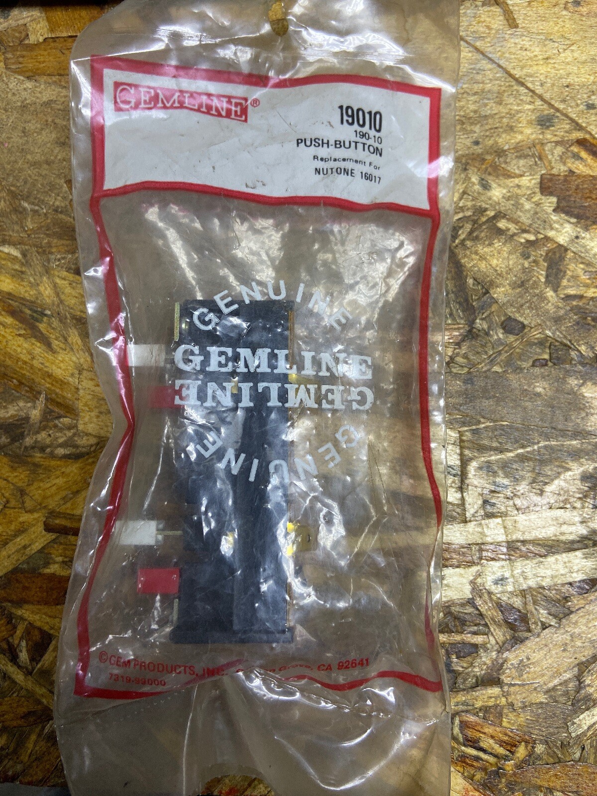 NOS Gemline 19010 19010 ASP4224-12- Nutone Push Button Switch