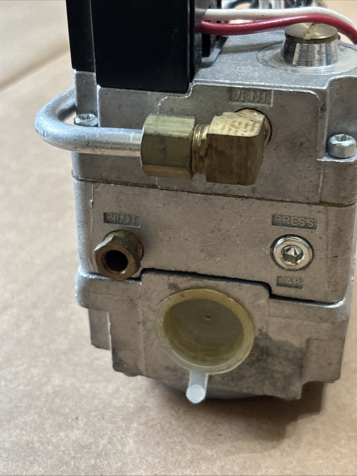 GAS VALVE NAT/LP 3/4 120V 36C90A