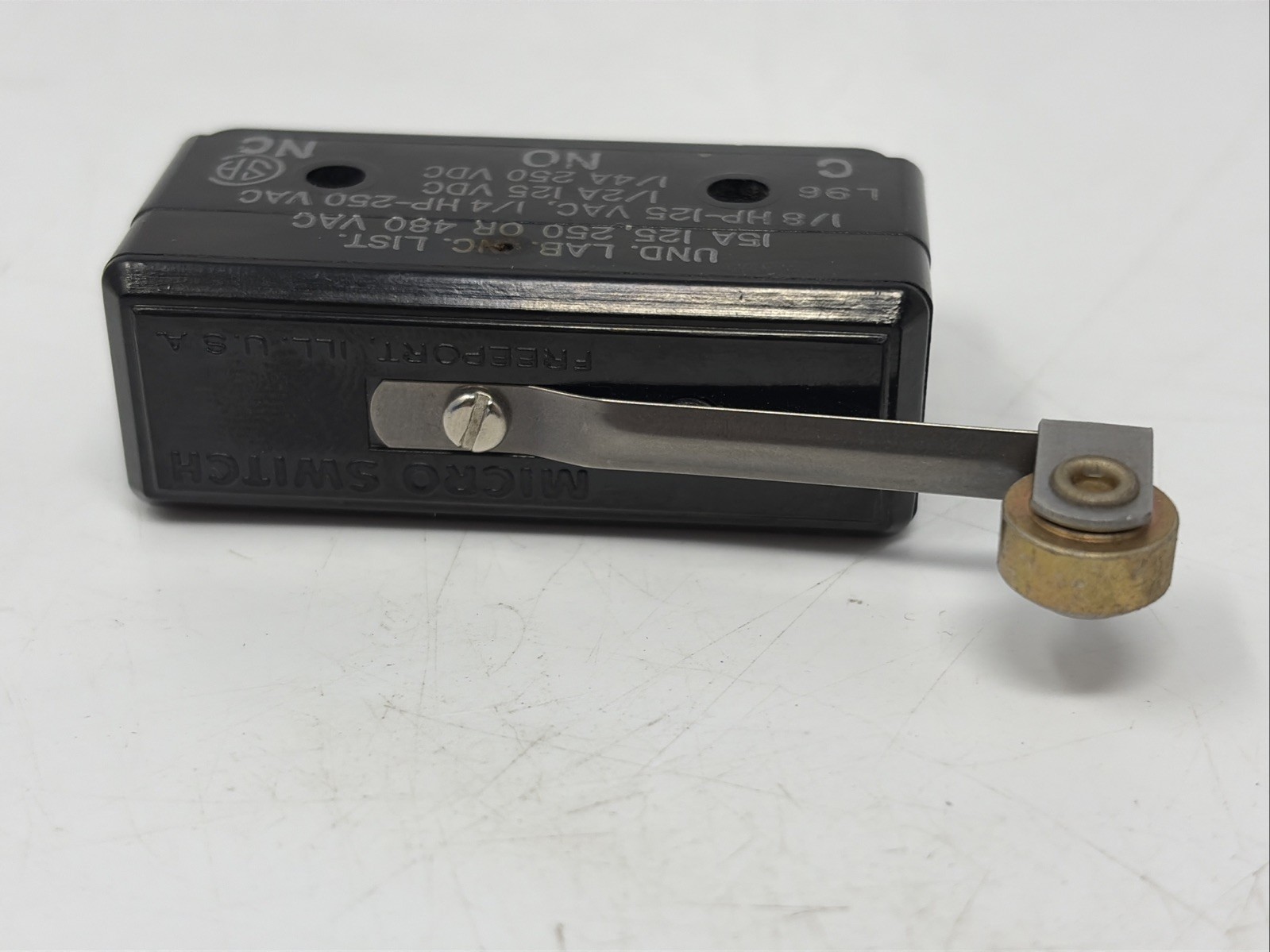BZ-2RL2-P4 Honeywell Micro Roller Switch New Old Stock QTY 1