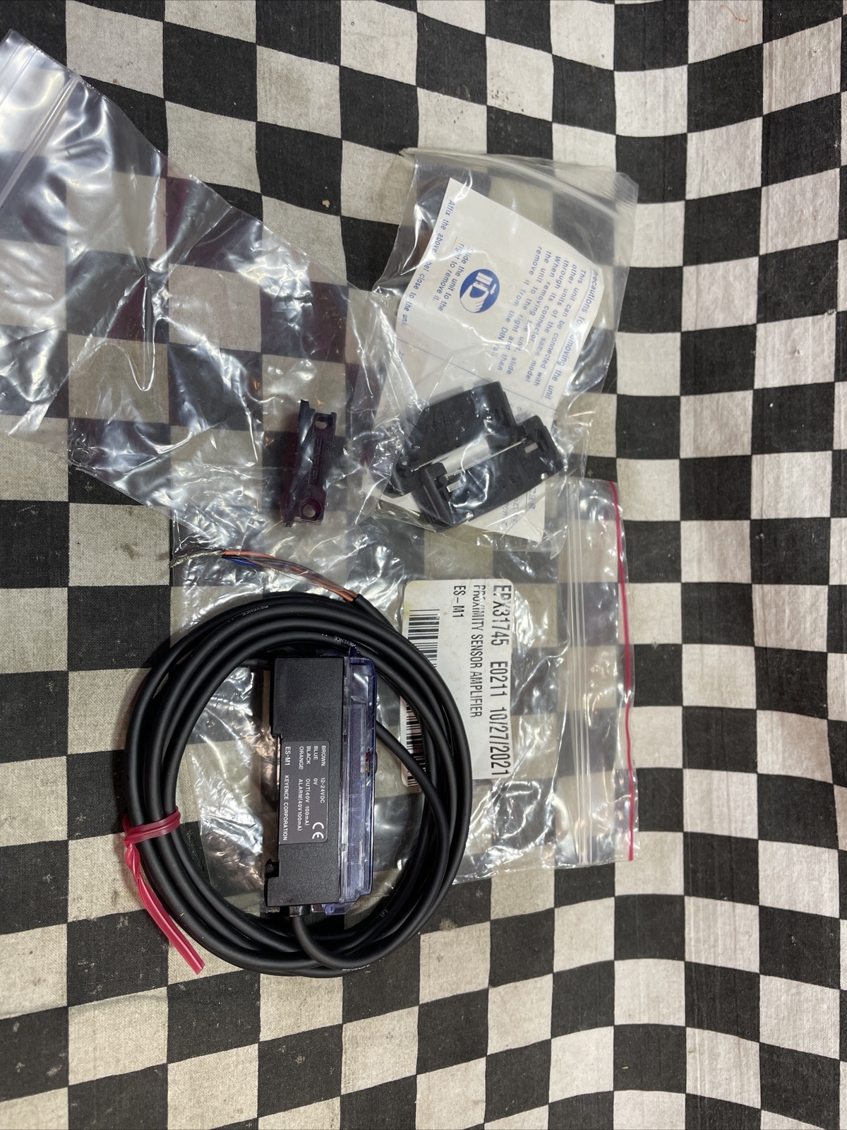 KEYENCE ES-M1, ESM1, PROXIMITY SWITCH AMPLIFIER UNIT, ShipSameDay#1654T3