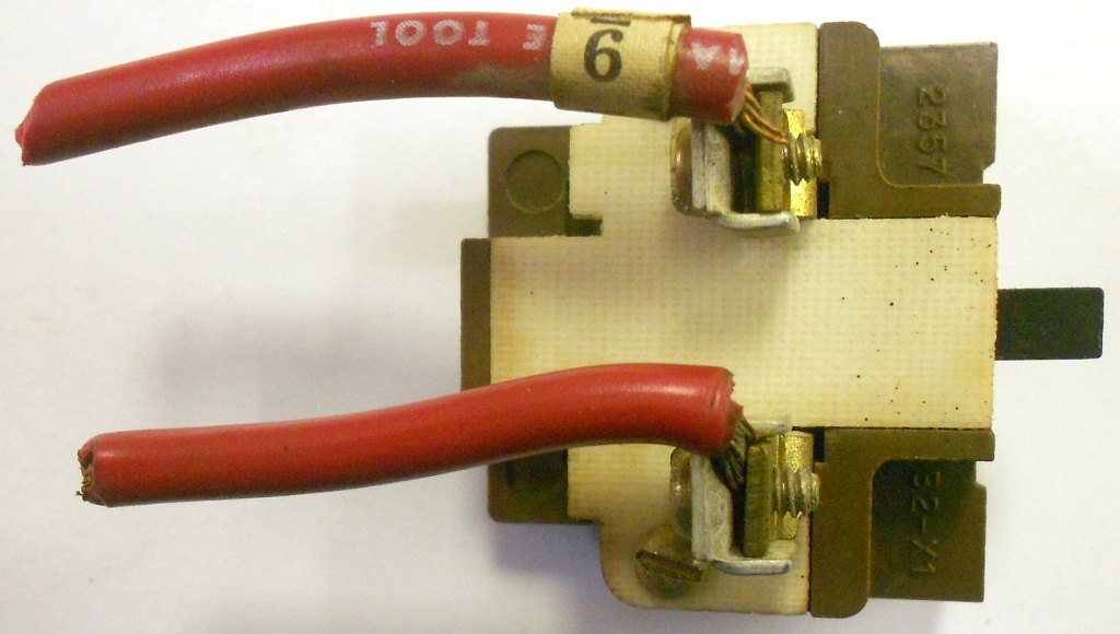 SQUARE D COMPANY CONTACT BLOCK 9001-TYPE TA1, 600 V