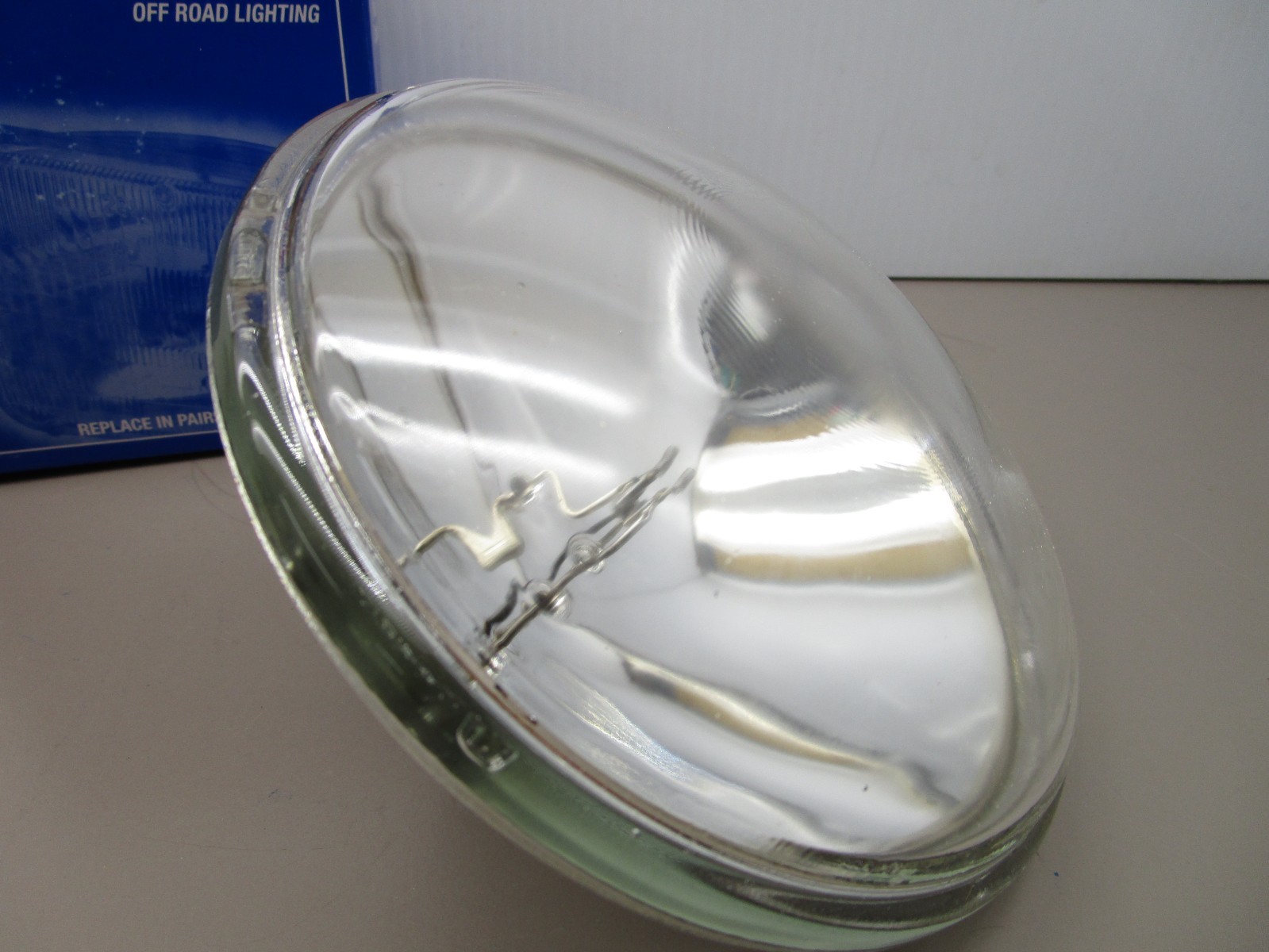 Wagner 4007 Spot Lamp Sealed Beam Flood 12v 100 / 100w