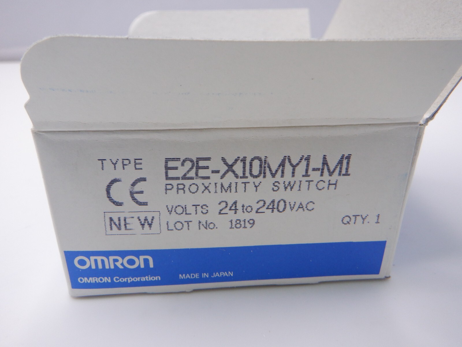 Omron E2E-X10MY1-M1 Proximity Sensor new