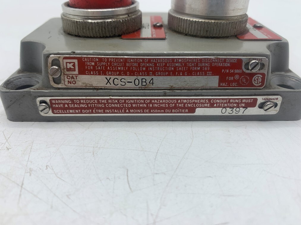 Killark Explosion Proof Start/Stop Double Pushbutton Cover XCS-0B4, 600V