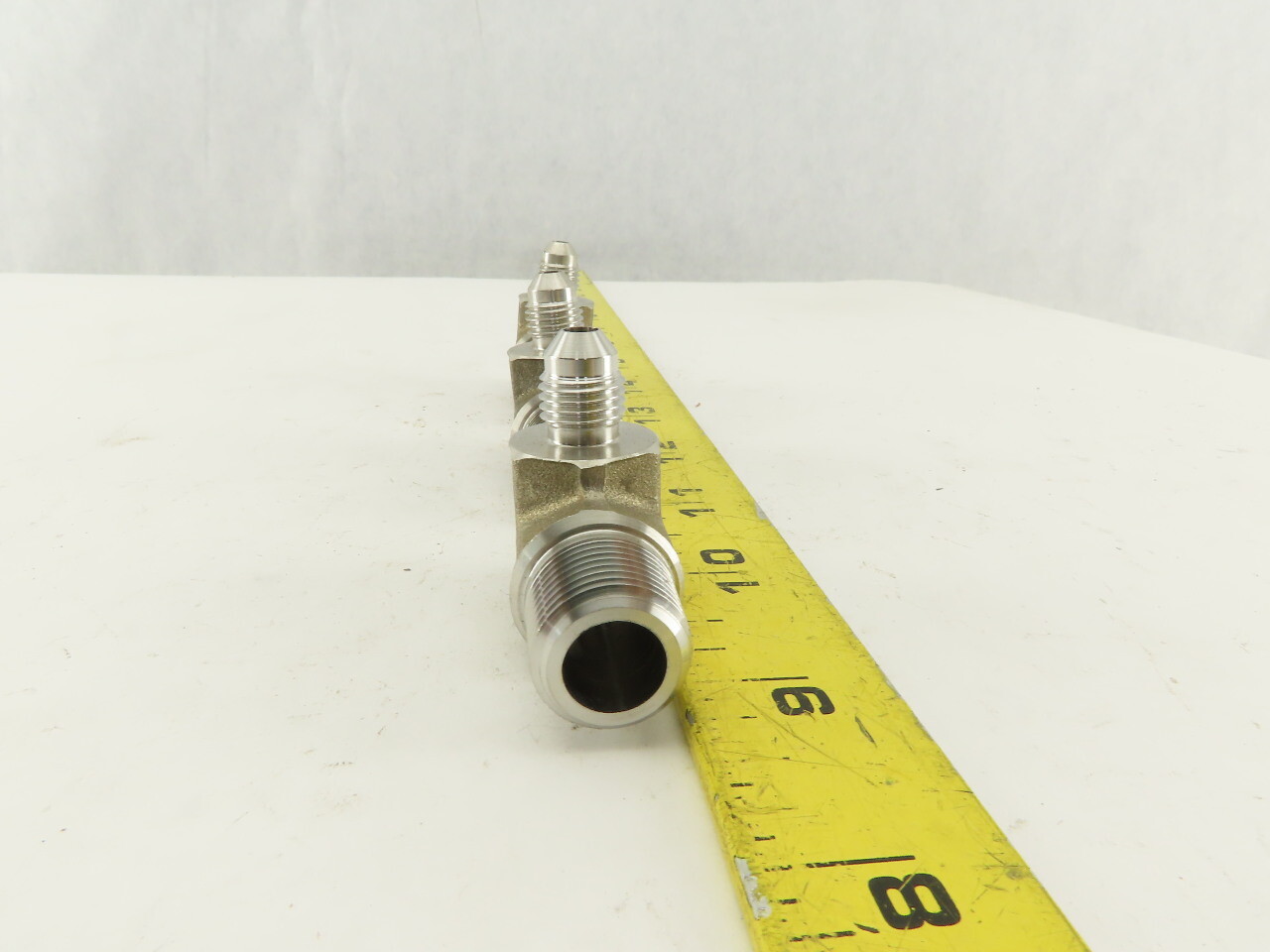Parker 4-6CTX-SS 316 Stainless 37° Flare Tube 90° Elbow -4 JIC x 3/8″ NPT Lot/