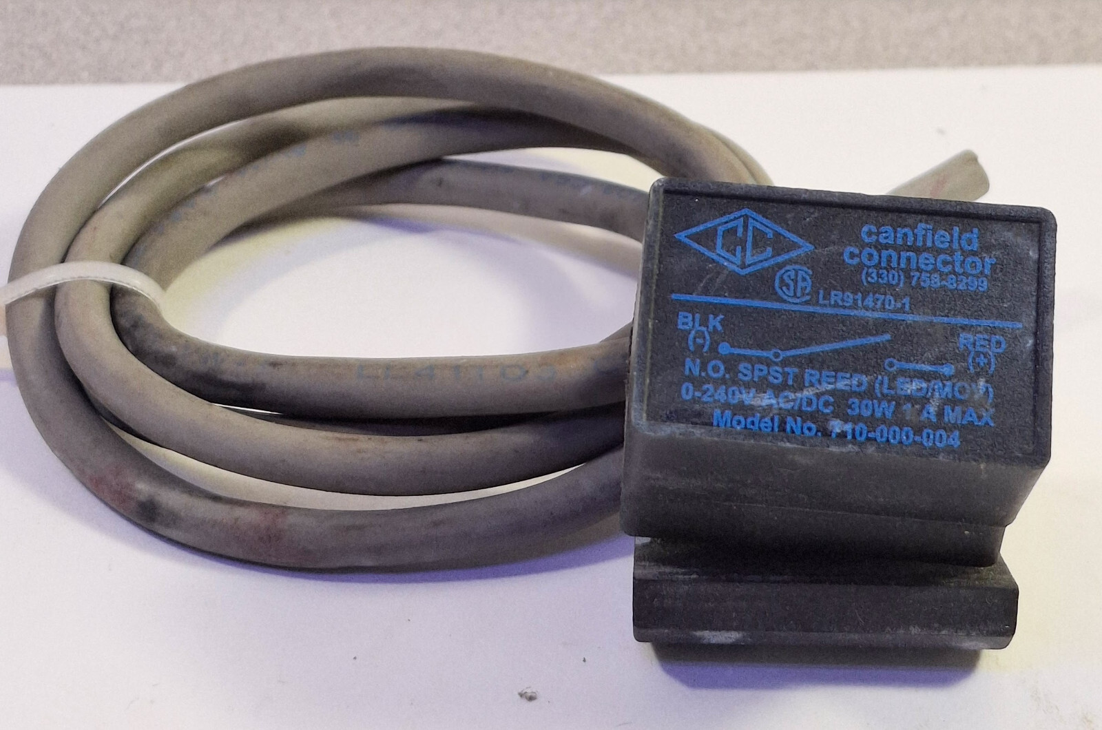 1 USED CANFIELD CONNECTOR LR91470-1 LED SENSOR ***MAKE OFFER***