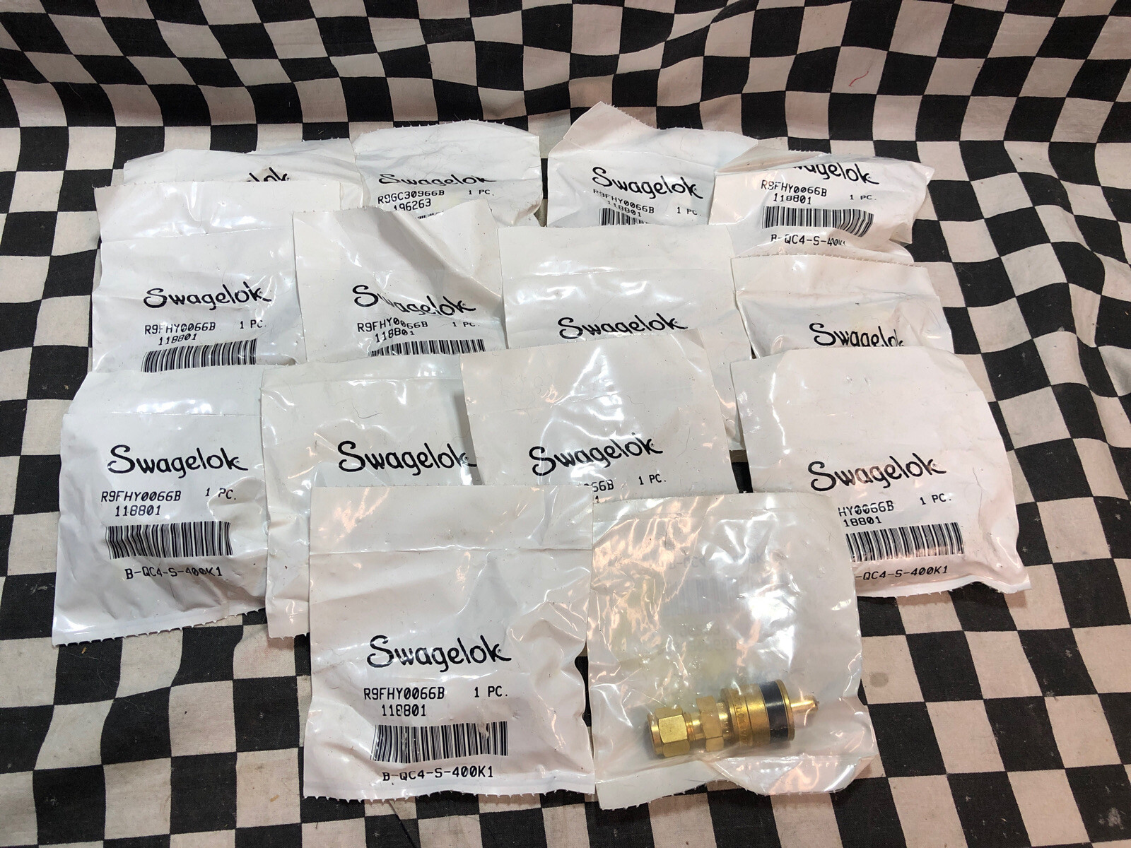 14x Swagelok Quick Connect 1/4″, BLACK KEY, B-QC4-S-400K1, BQC4S400K1 #1649Q19