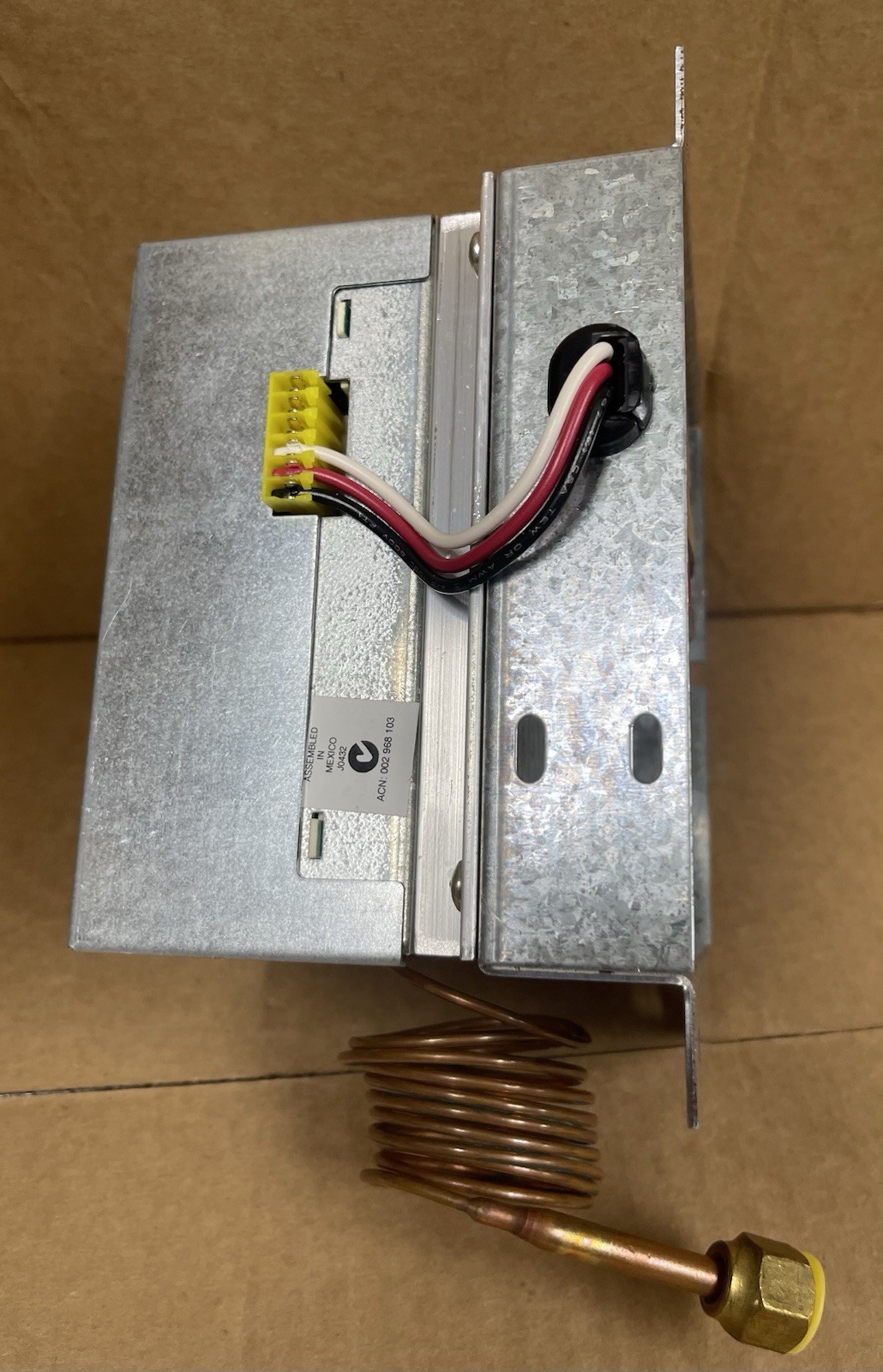 New Johnson Controls P66AAB-4C Series P66 Electronic Fan Speed Control