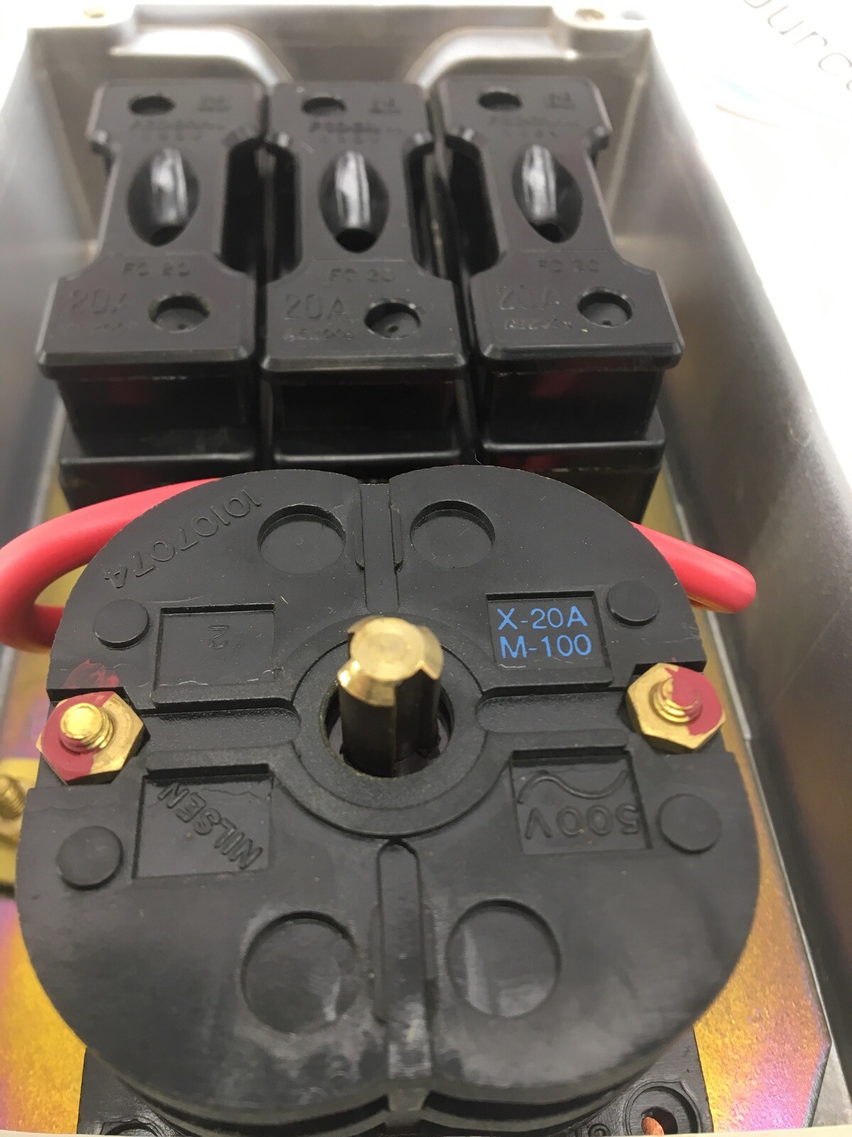NILSEN FEDERAL SERIES 320HWRM FUSED ON OFF SWITCH 3 POLE 440V 50HZ 20A IP56