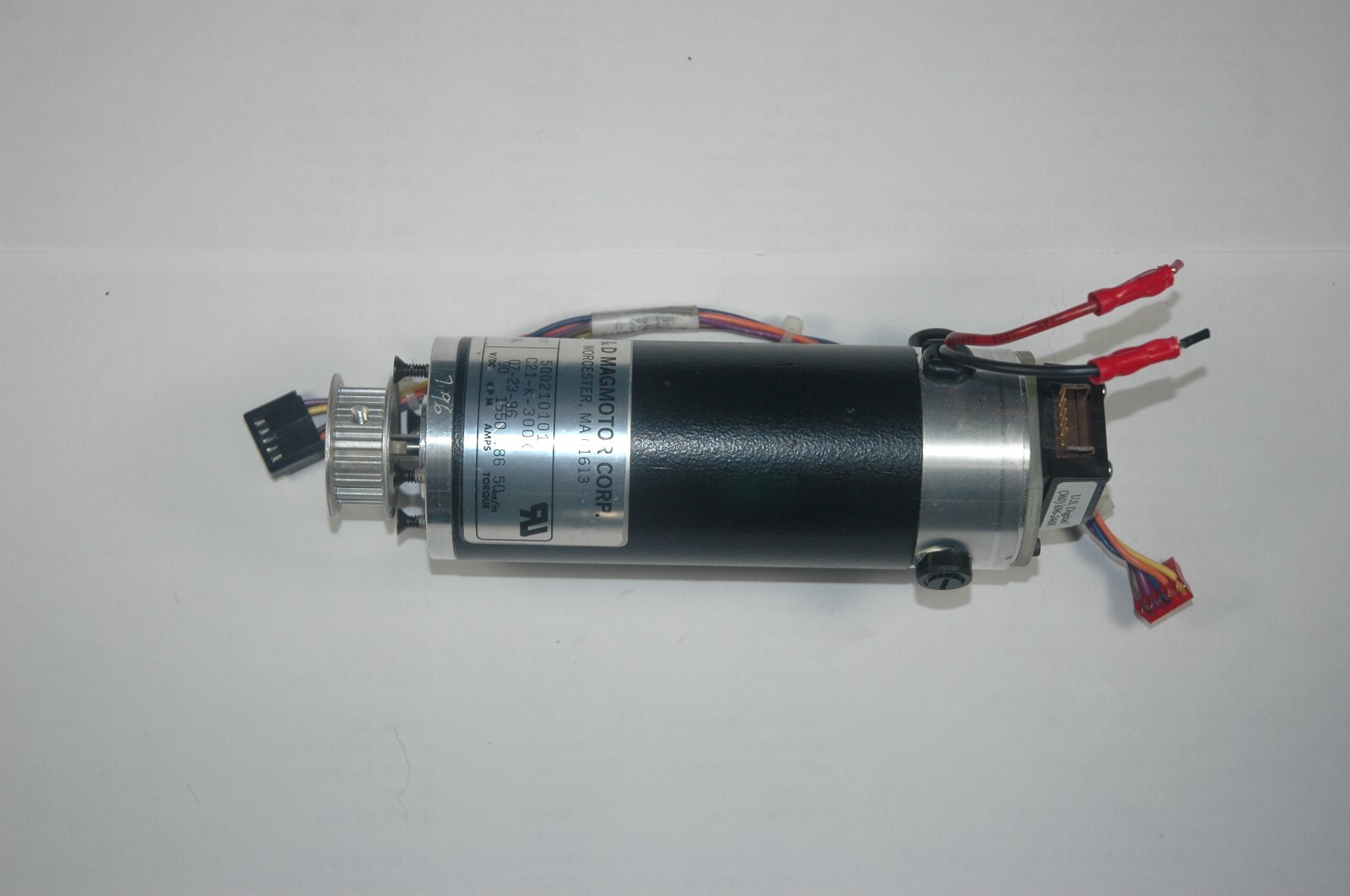K&D MAGMOTOR CORP MODEL C21-K-300X 90VDC 1550RPM .86A 5OZ/IN W/OPTICAL ENCODER