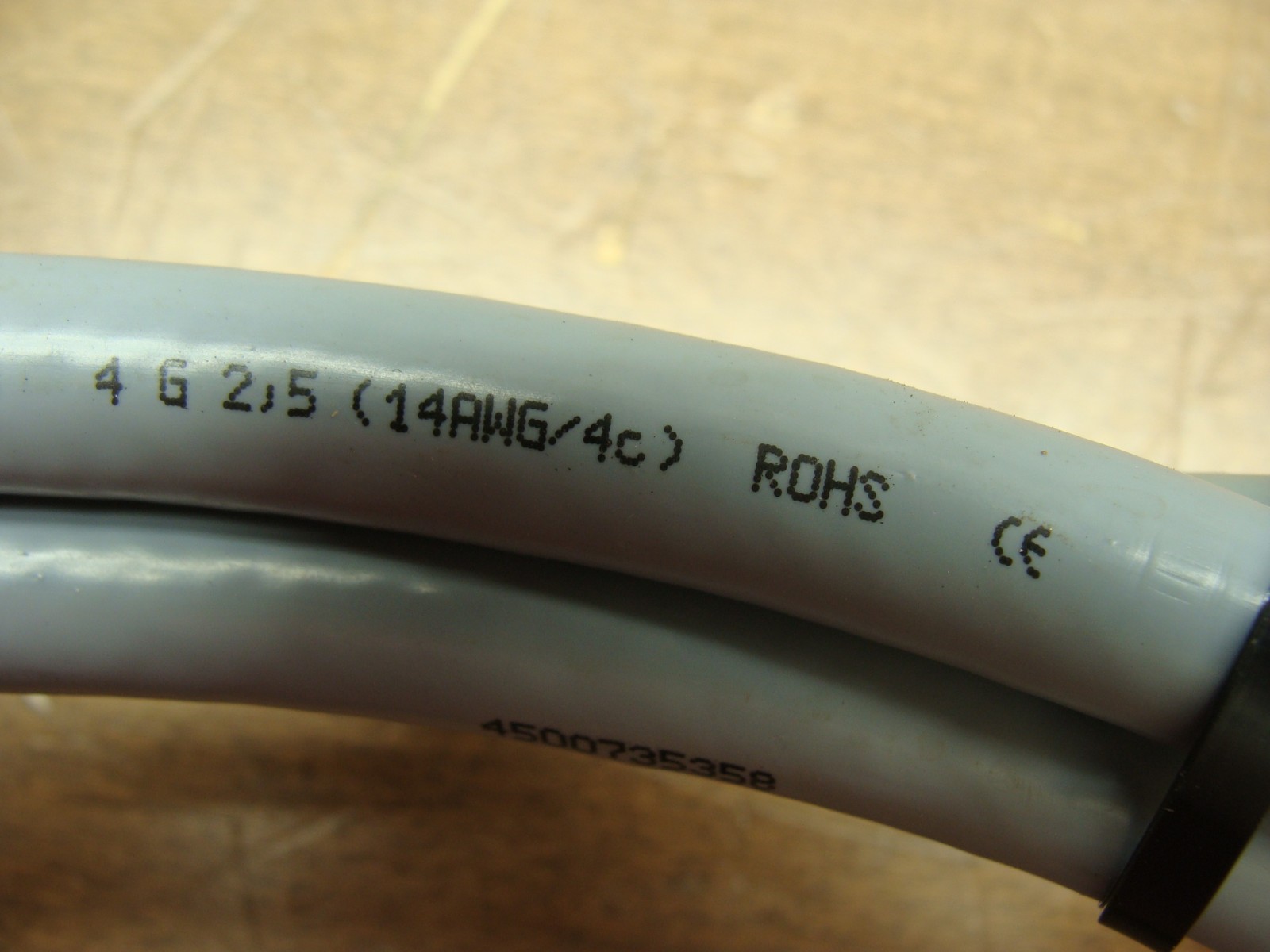 LAPP OLFLEX INDUSTRIAL CONTROL CABLE H05VVC4V5-K 600V 14AWG 6 FEET