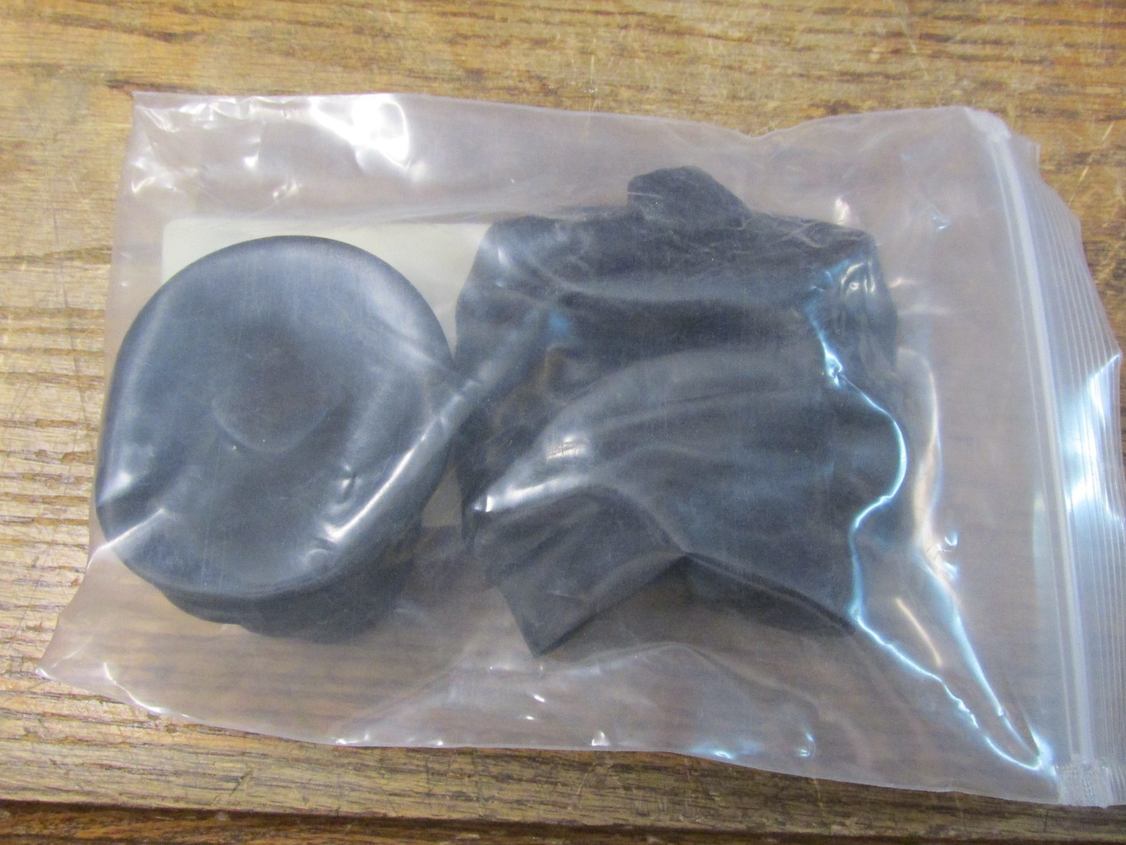 NEW NOS LOT OF 2 Flowserve 007267-652-000 Bellows Neoprene 1.50 Stroke