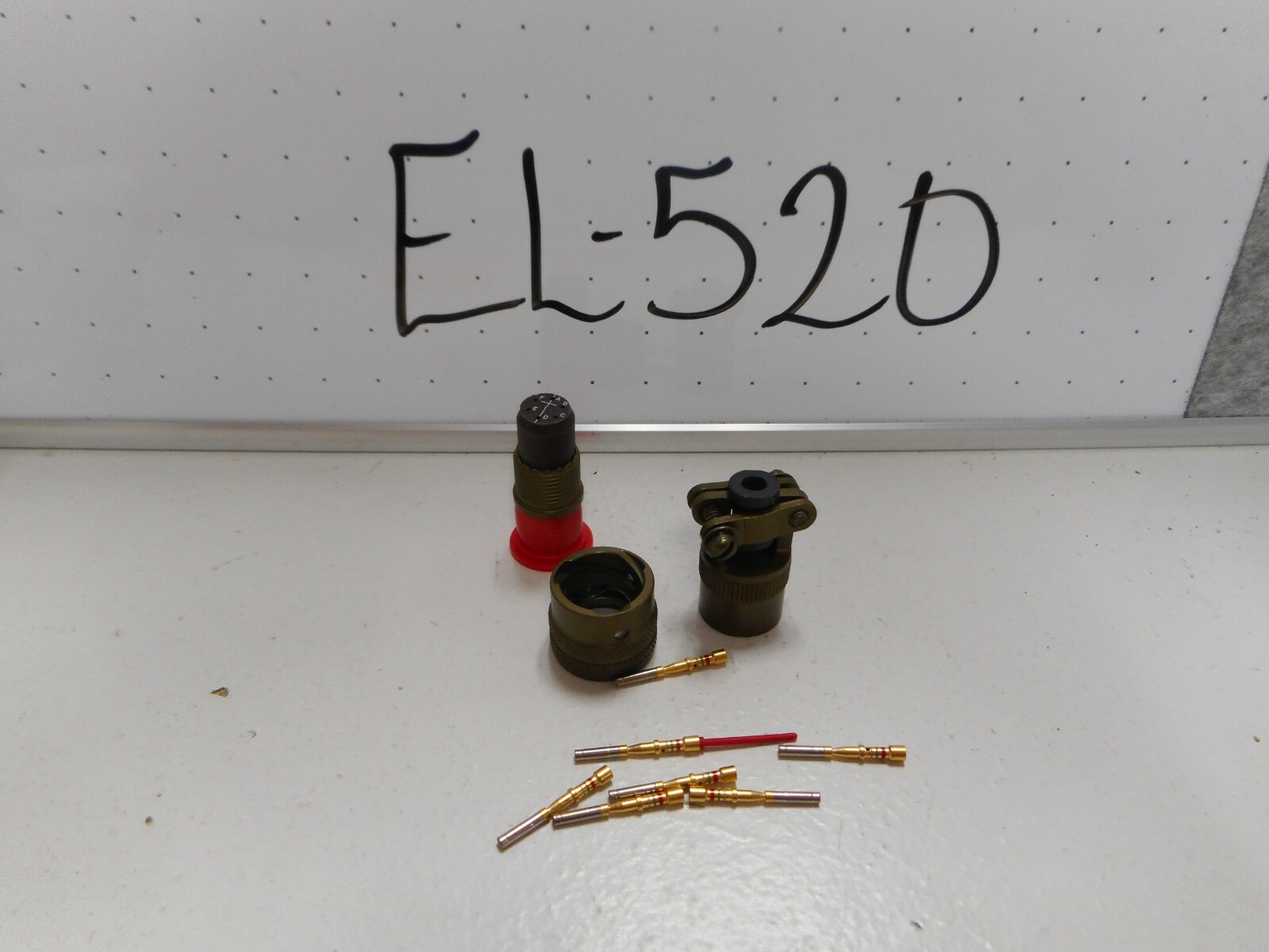 NOS MIL SPEC CONNECTOR MS3126F106S