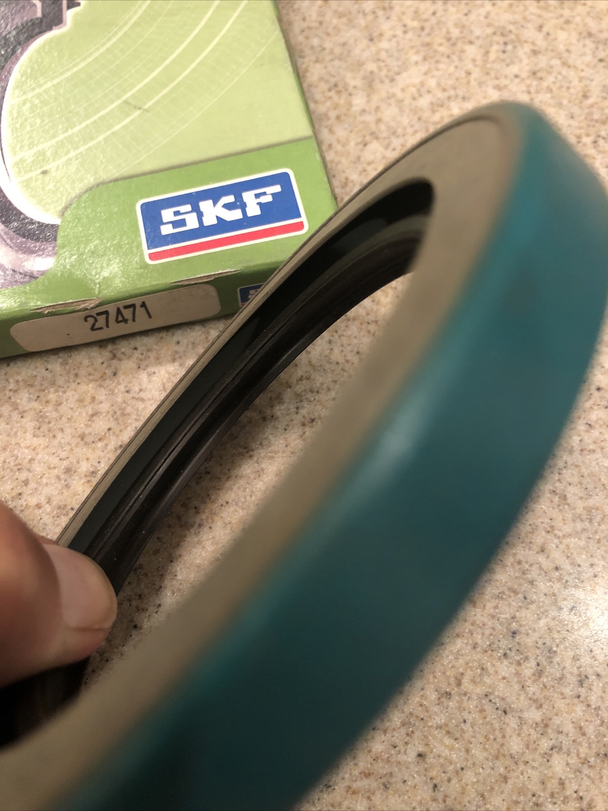 SKF Oil Seal 27471, Joint Radial Seal.