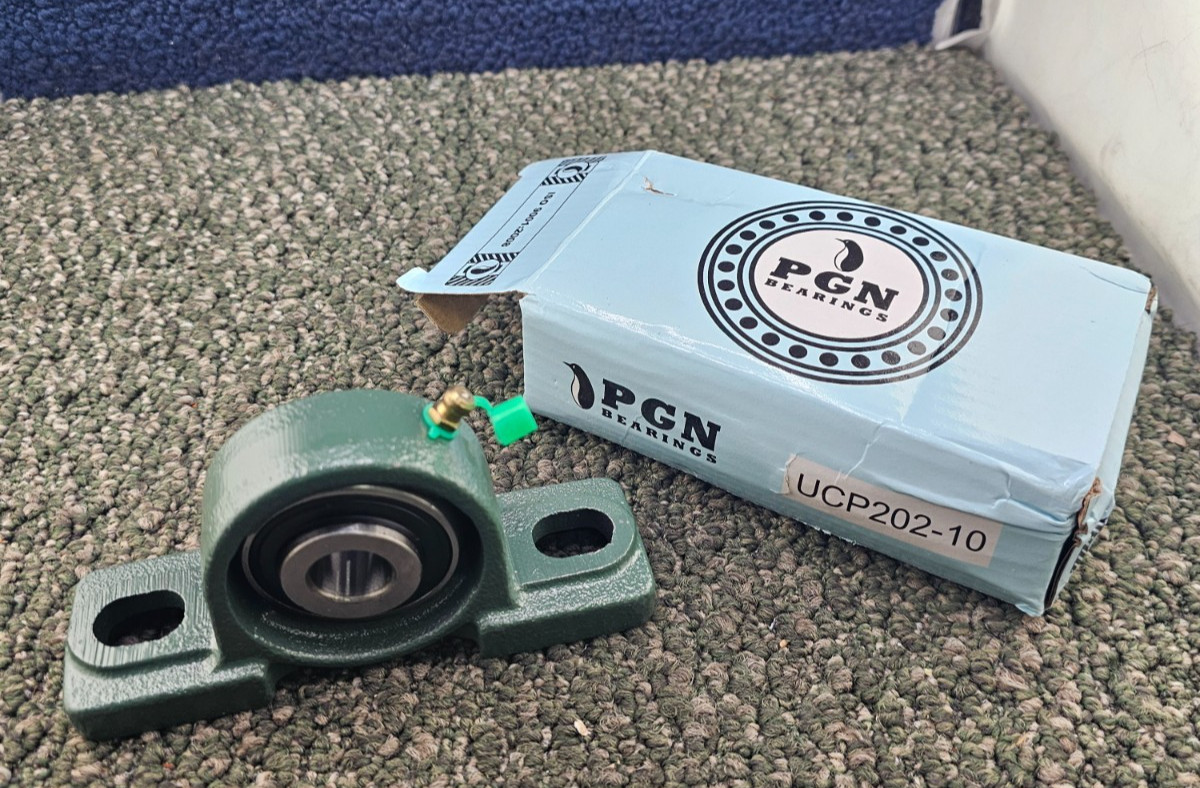 (QTY 2) PGN P202 UC202-10 PILLOW BLOCK BEARING 5/8″ BORE CAST IRON CAGE