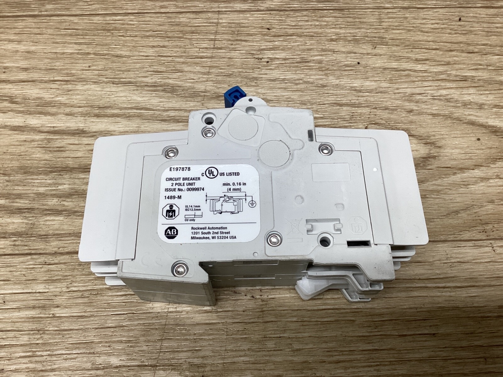 ALLEN BRADLEY CIRCUIT BREAKER 1489-M2C020 SER D 2 POLE 480Y/277V 2A #08F114PR6