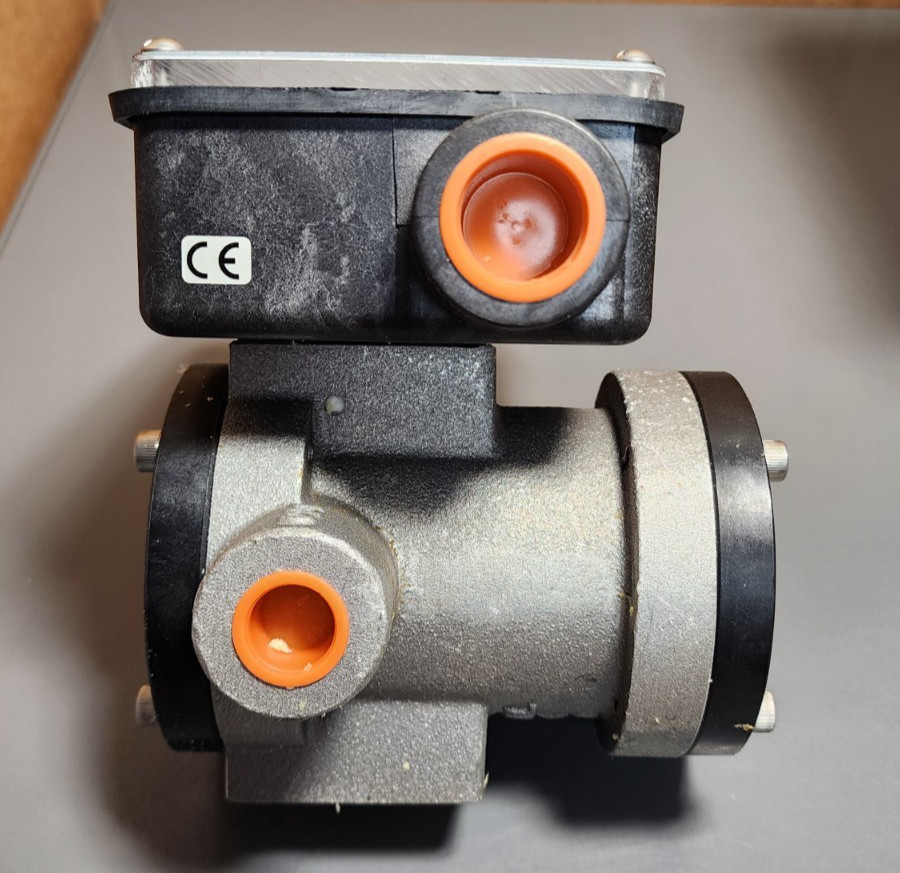 UNIVERSAL FLOW MONITORS 0076M-4L-1000V.9-A1NU-ZRF-2.5D NOS
