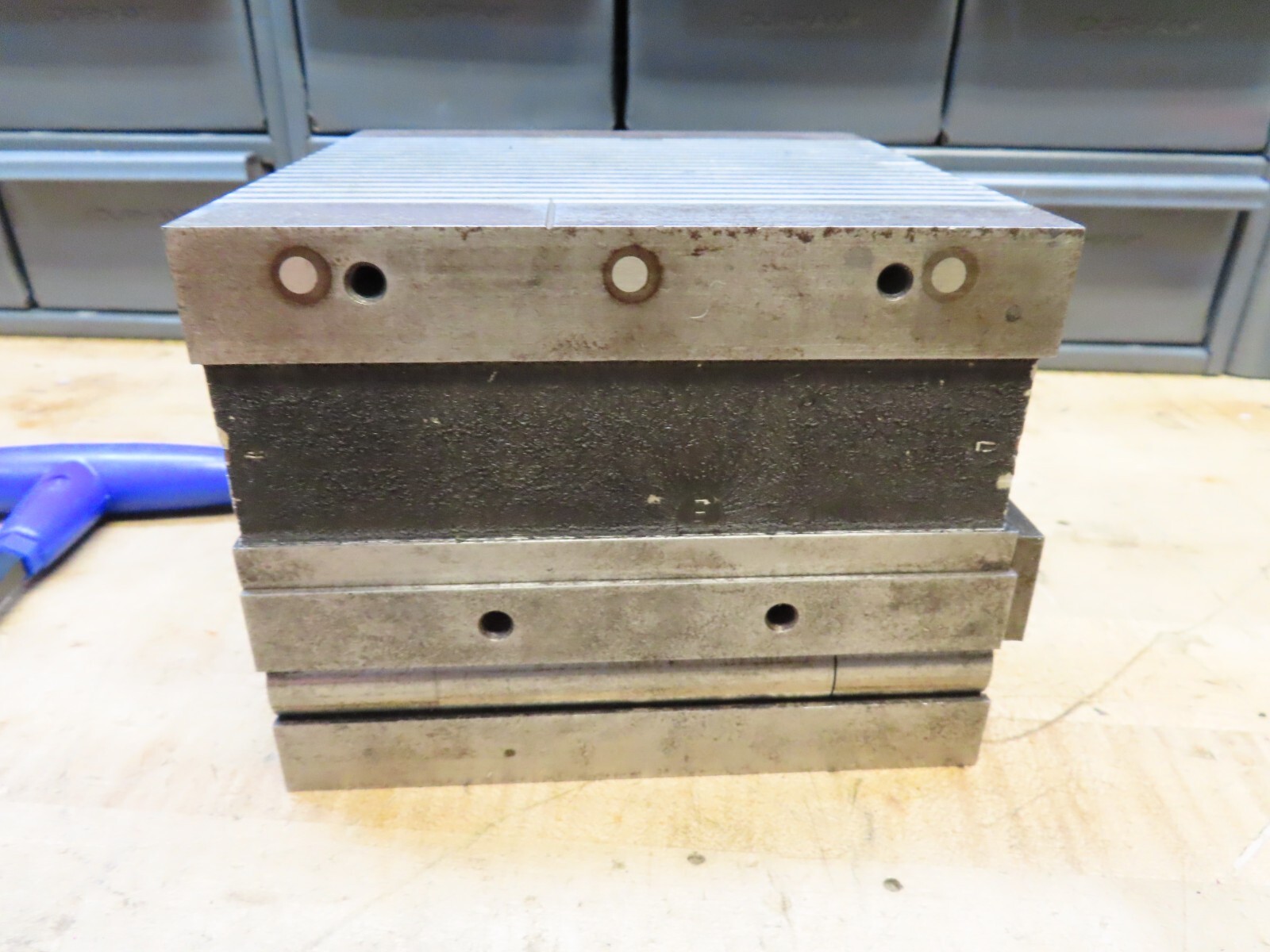 Suburban Tool MC-66-FP S1 6″ X 6″ On/Off magnetic chuck & SP-66 sine plate